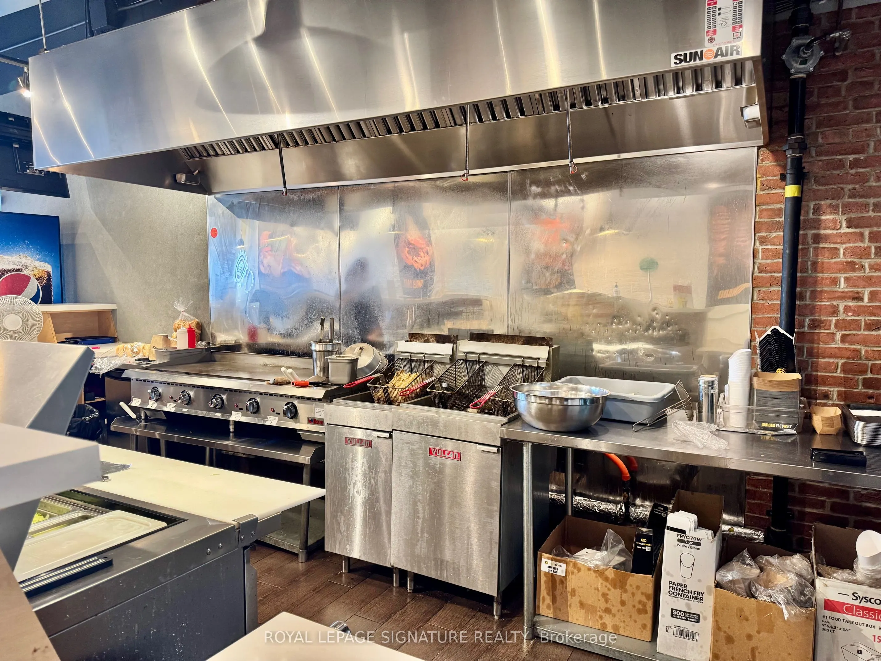 511 Maple Grove Drive, #16