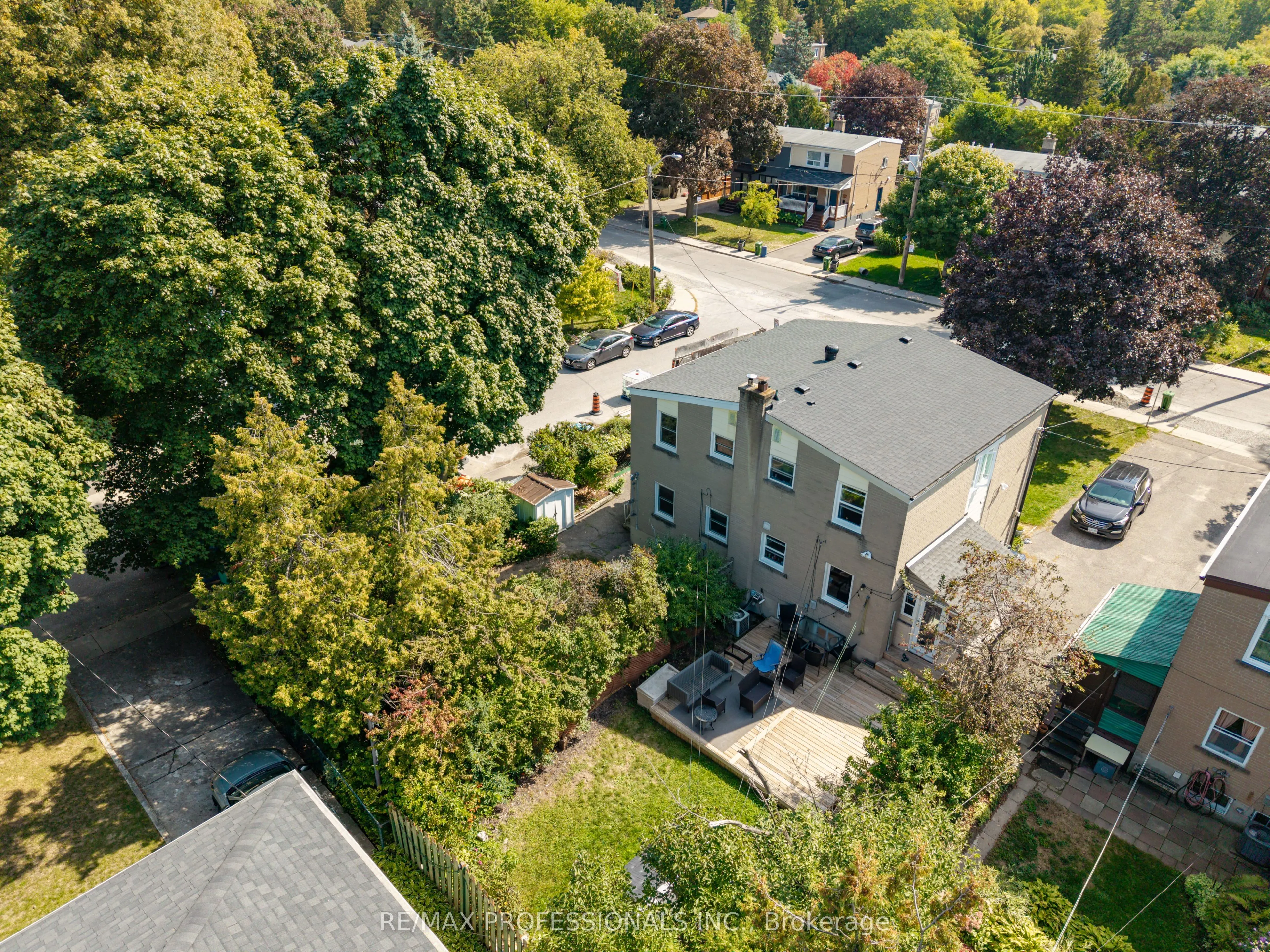 38 Van Stassen Boulevard