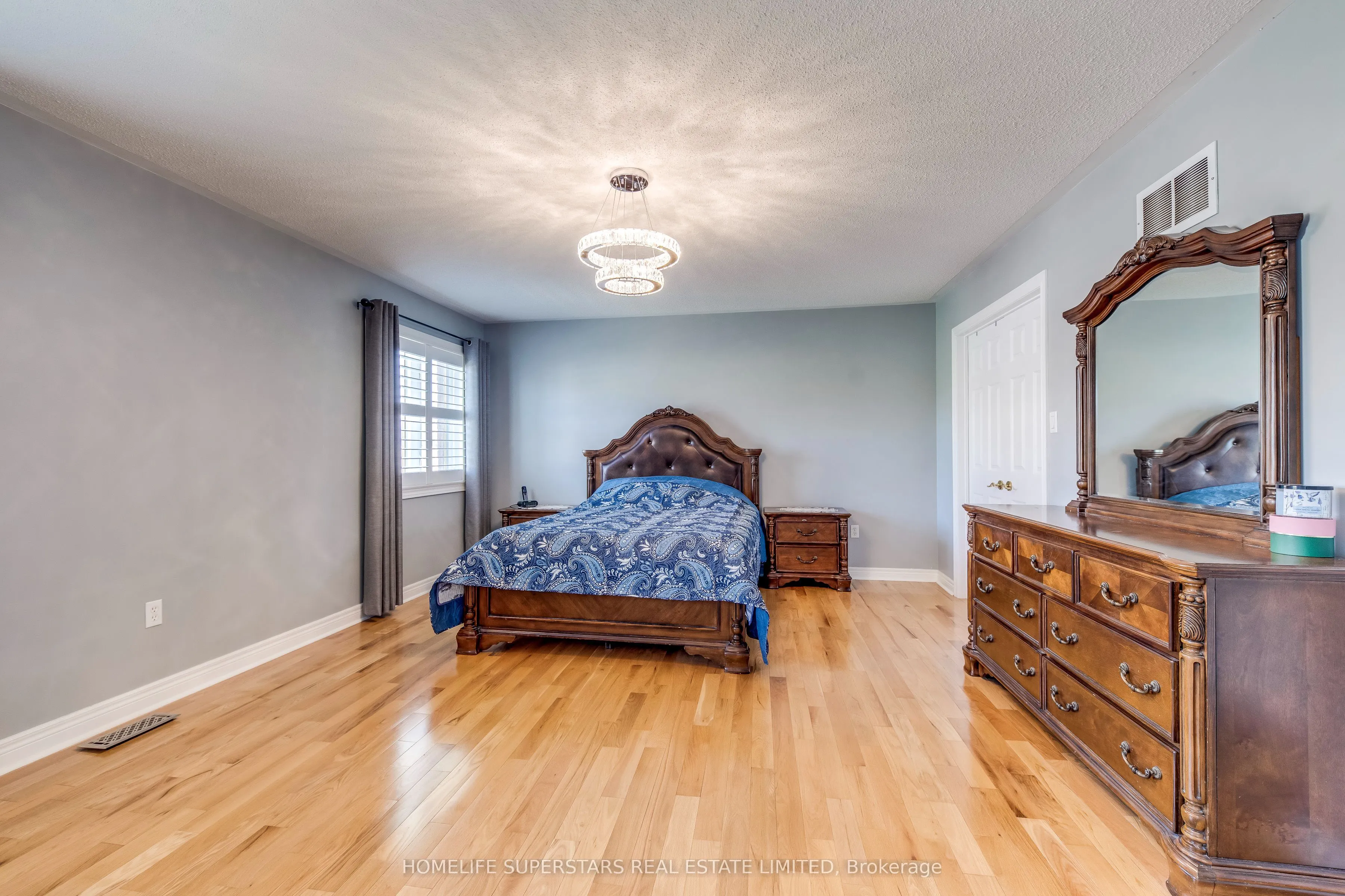 3465 Aquinas Avenue, #( UPPER LEVEL )