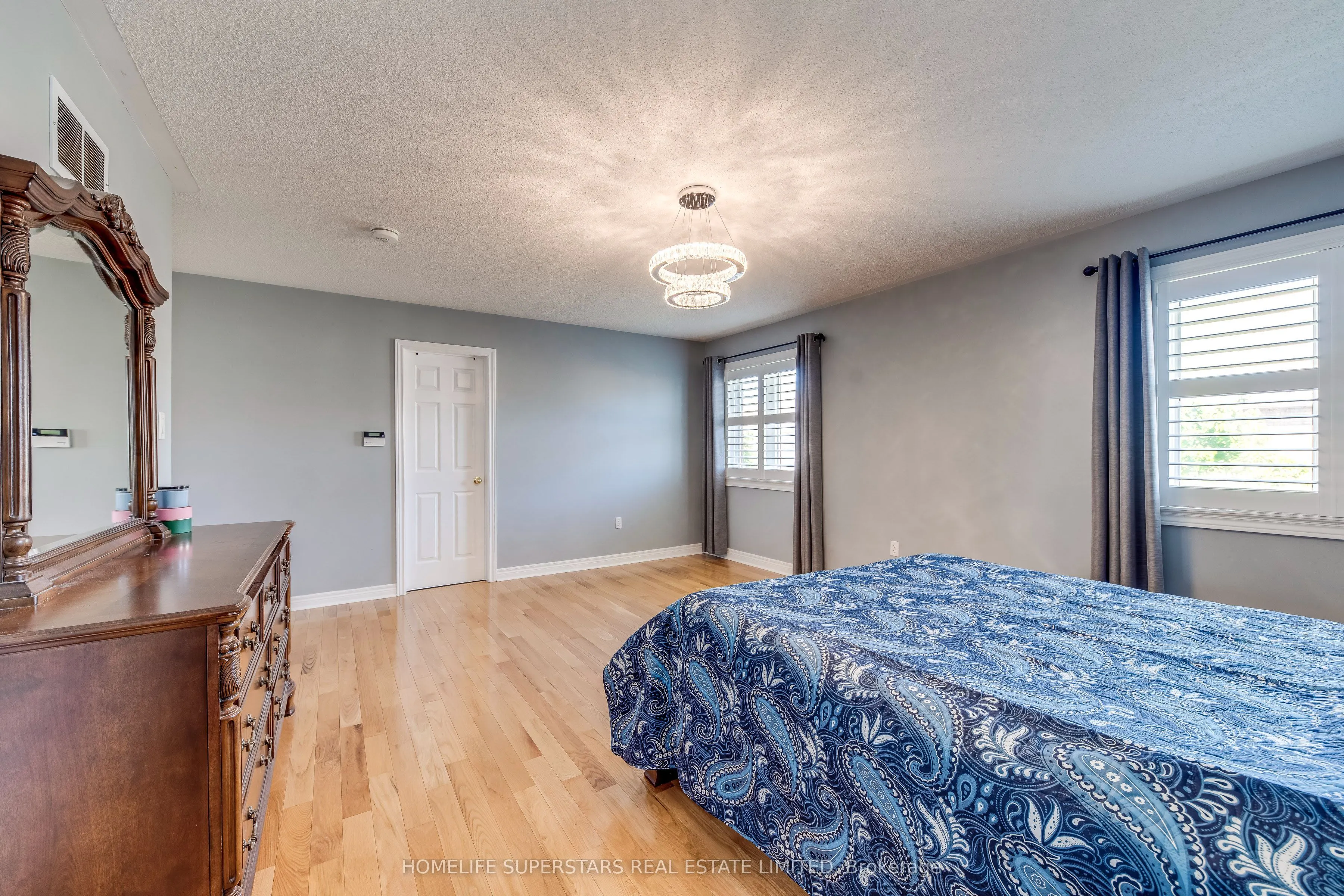 3465 Aquinas Avenue, #( UPPER LEVEL )