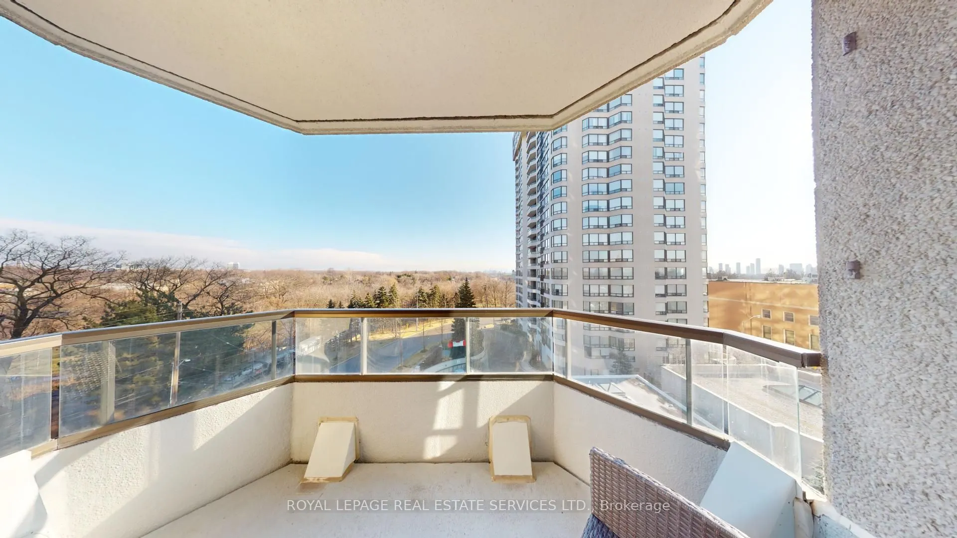 1 Aberfoyle Crescent, #712