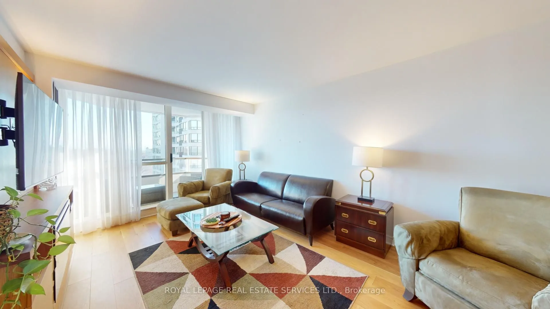 1 Aberfoyle Crescent, #712