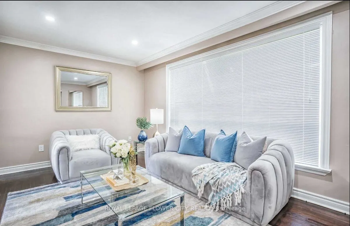 8 Mcculla Avenue, #Upper Level