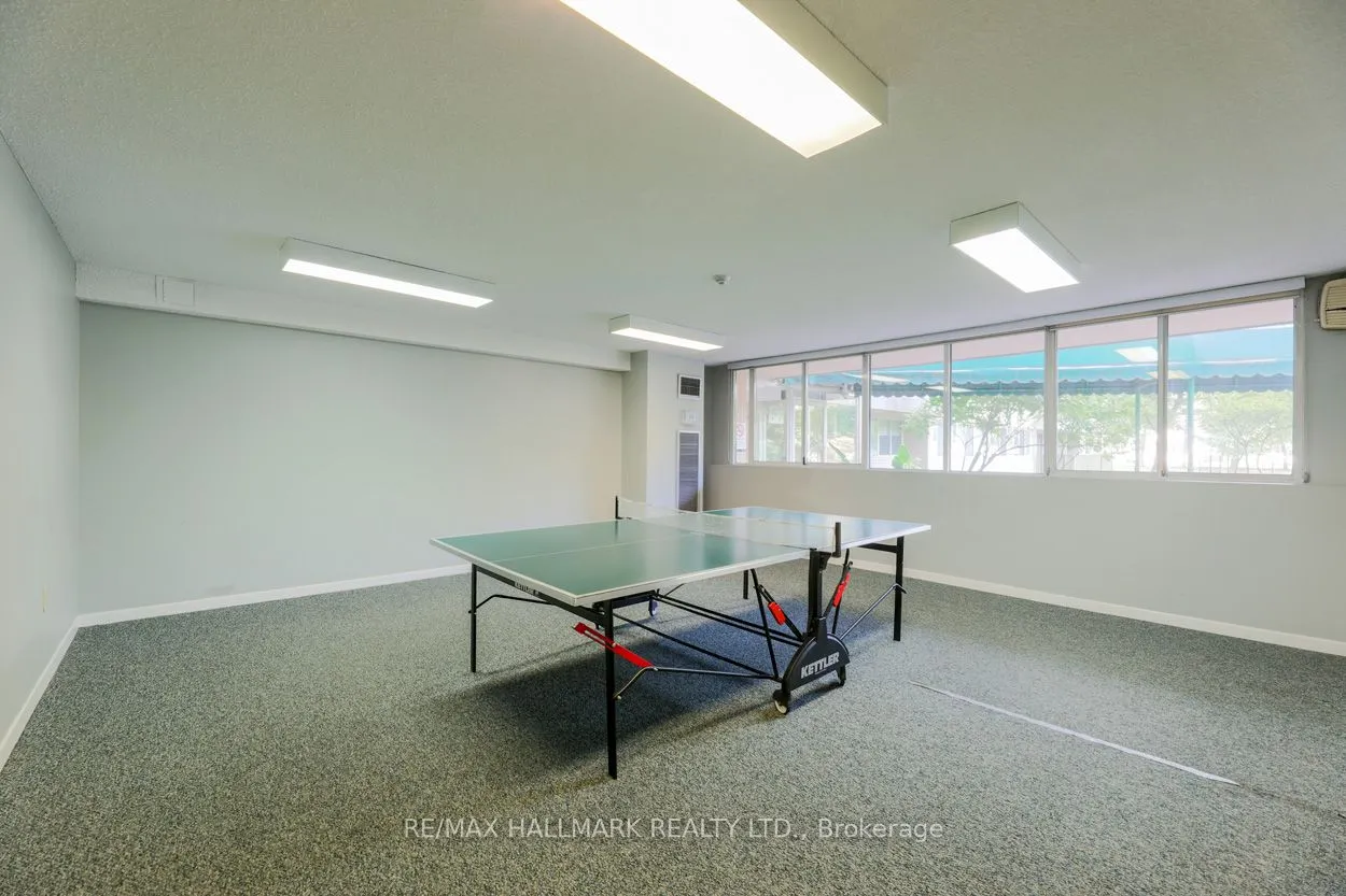 3590 Kaneff Crescent, #702