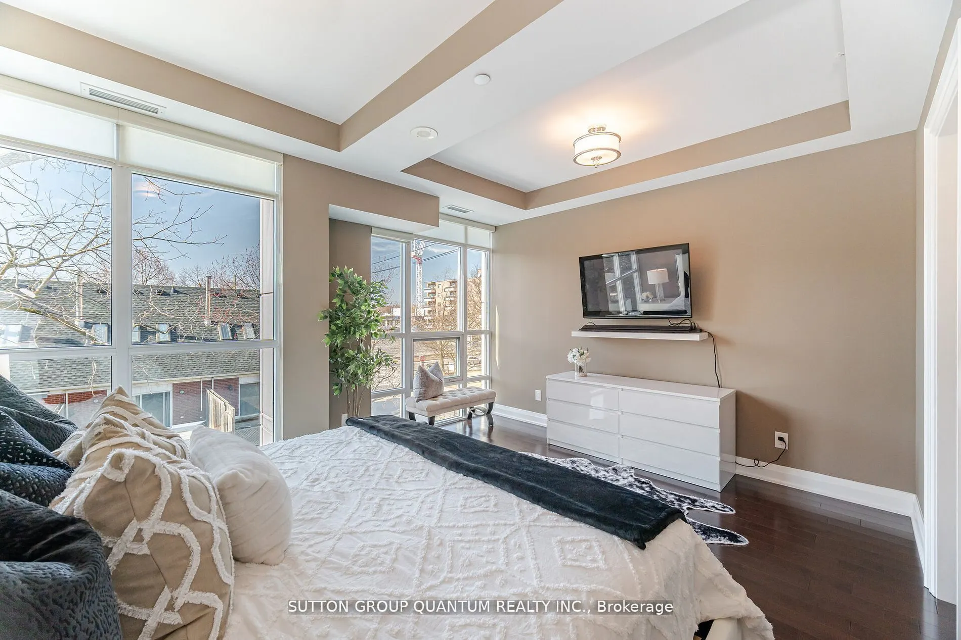 56 Jones Street, #120