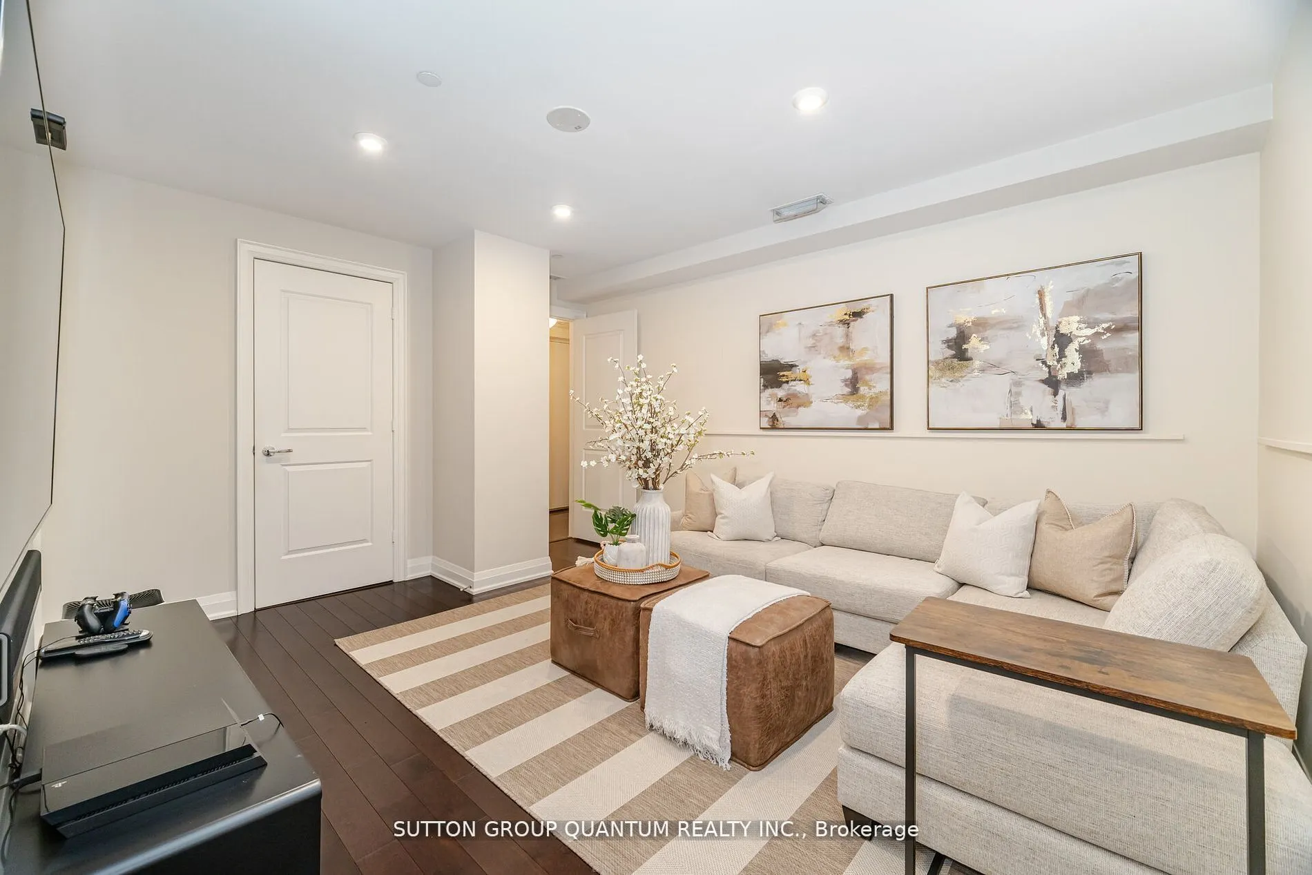 56 Jones Street, #120