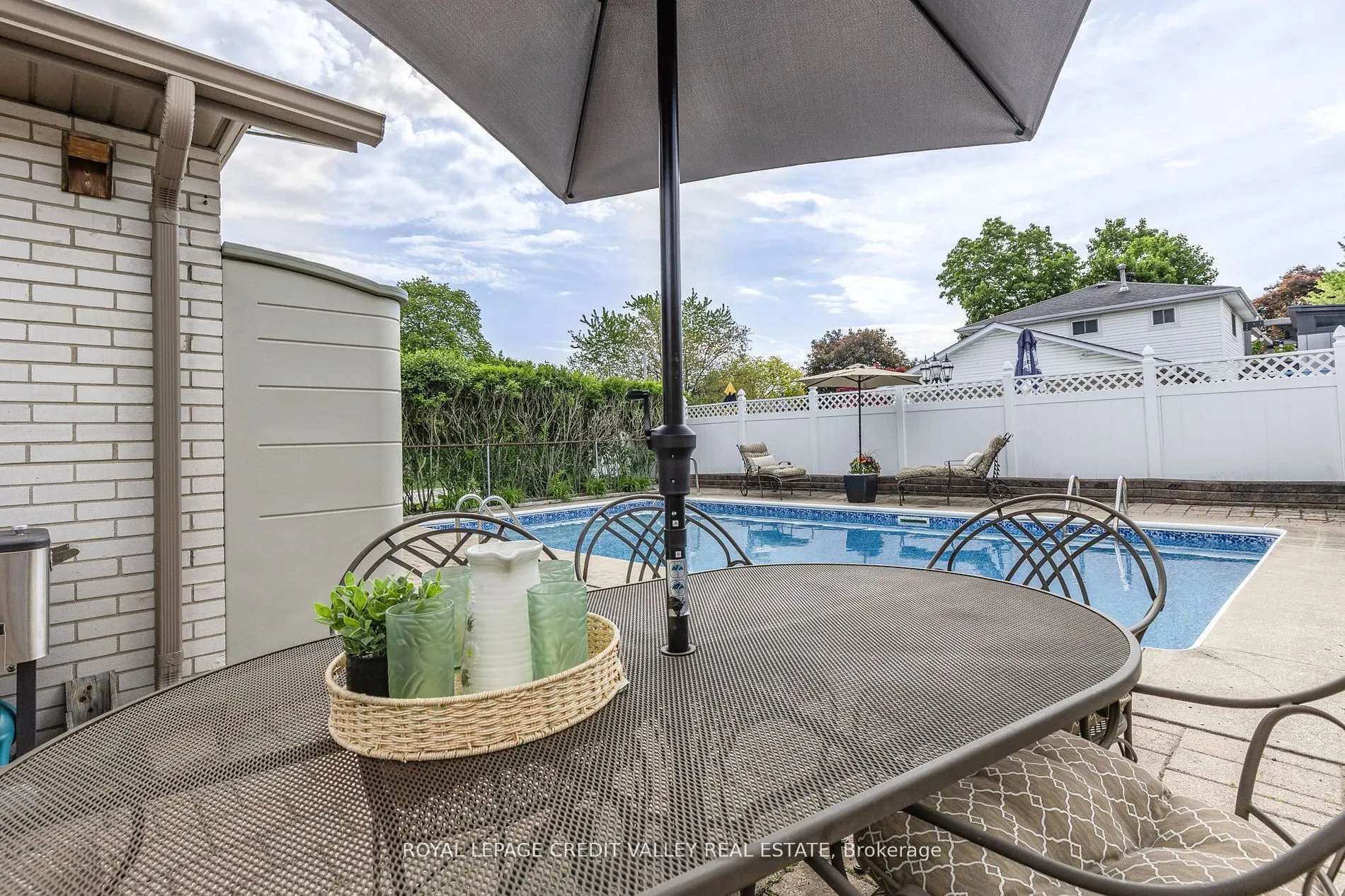 36 Lockton Crescent