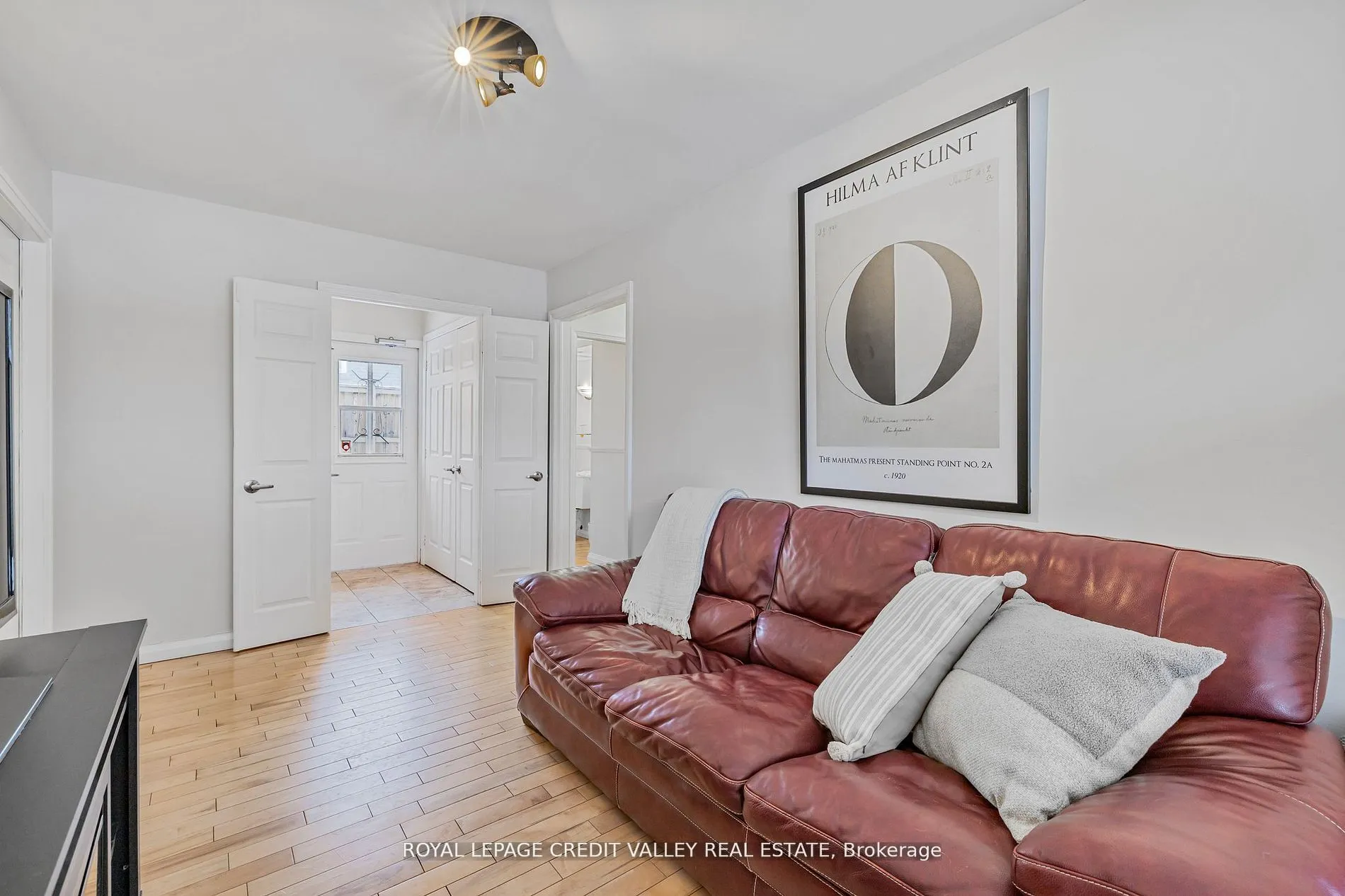 36 Lockton Crescent