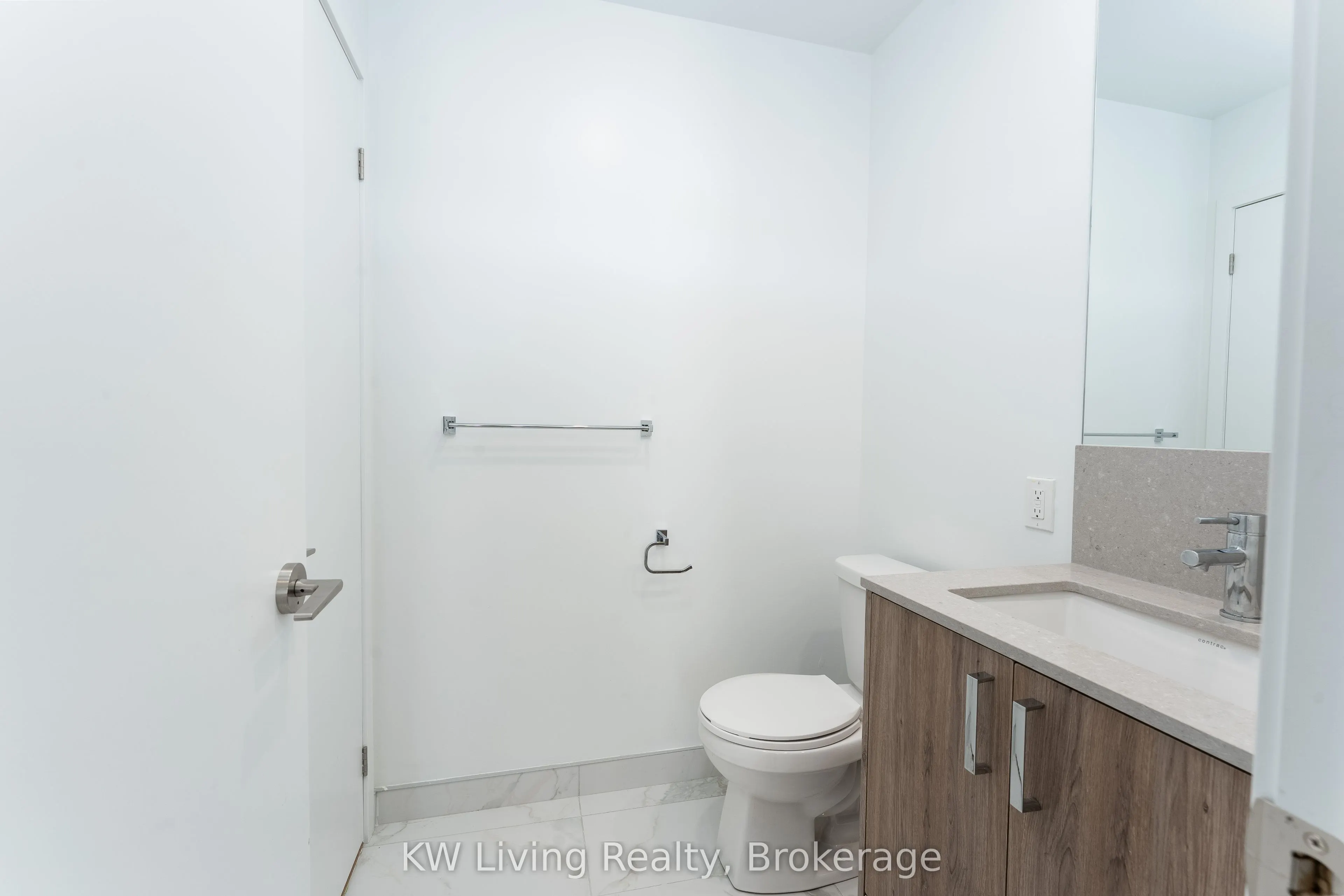 121 Ford Street, #109