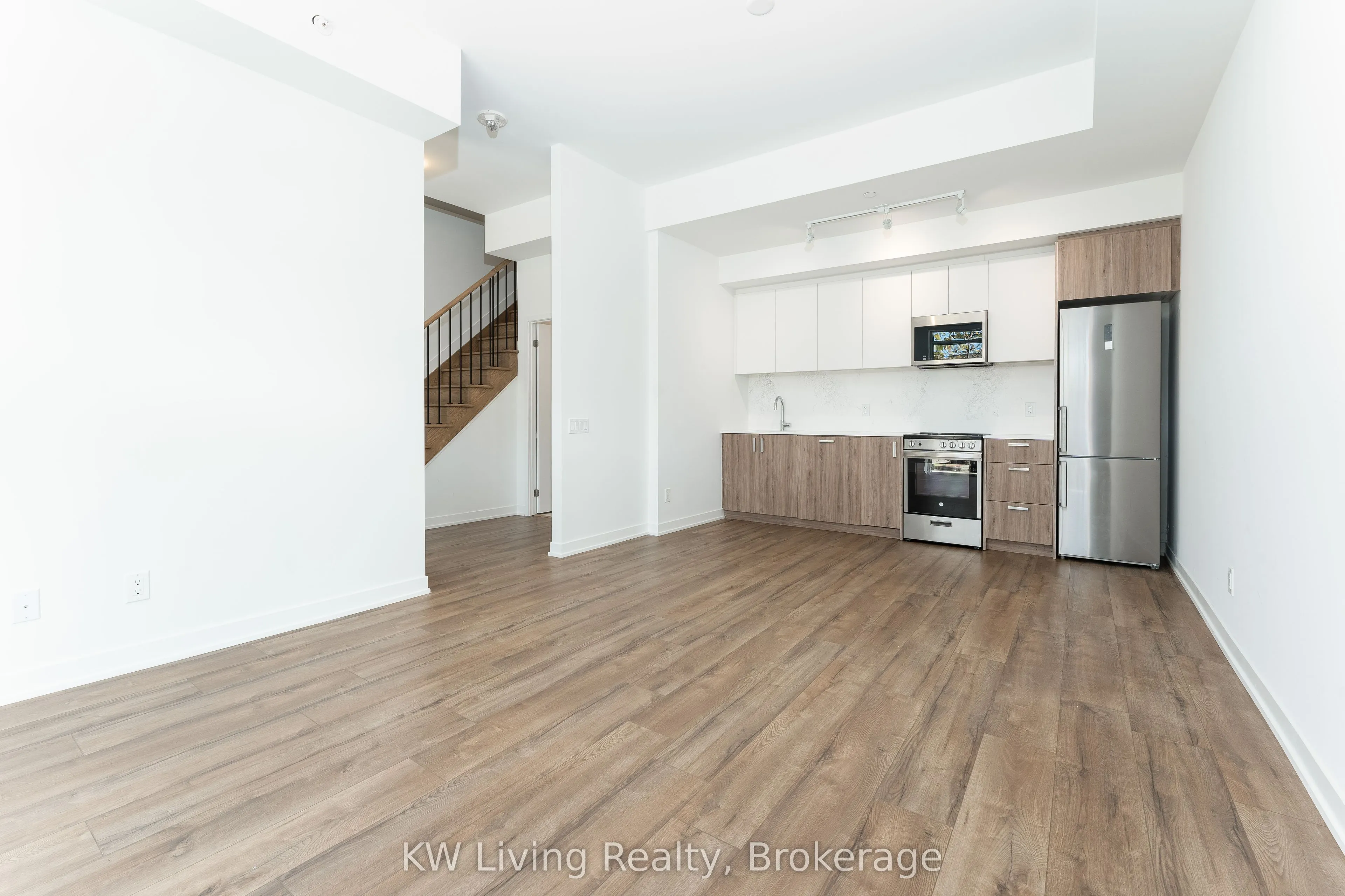 121 Ford Street, #109