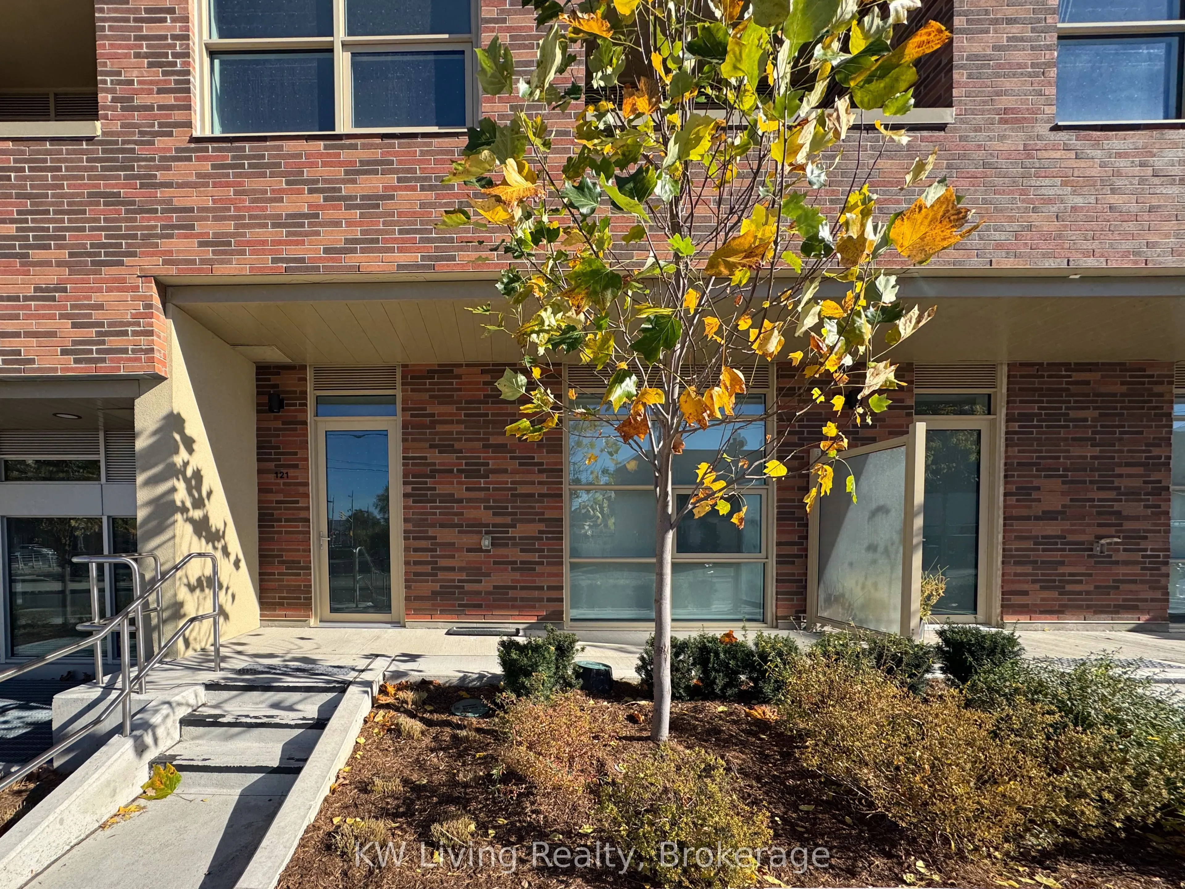 121 Ford Street, #109