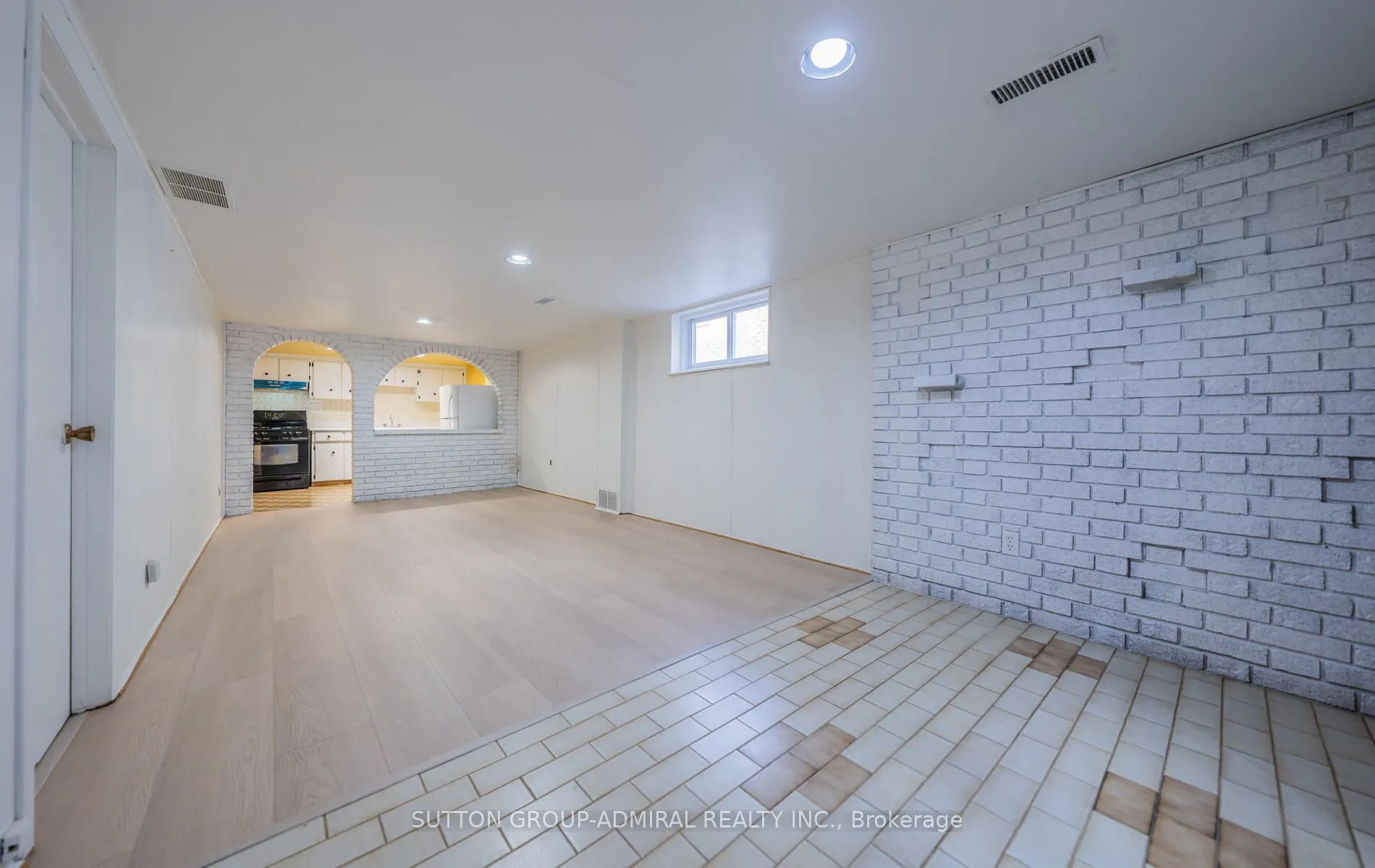 112 Strathnairn Avenue