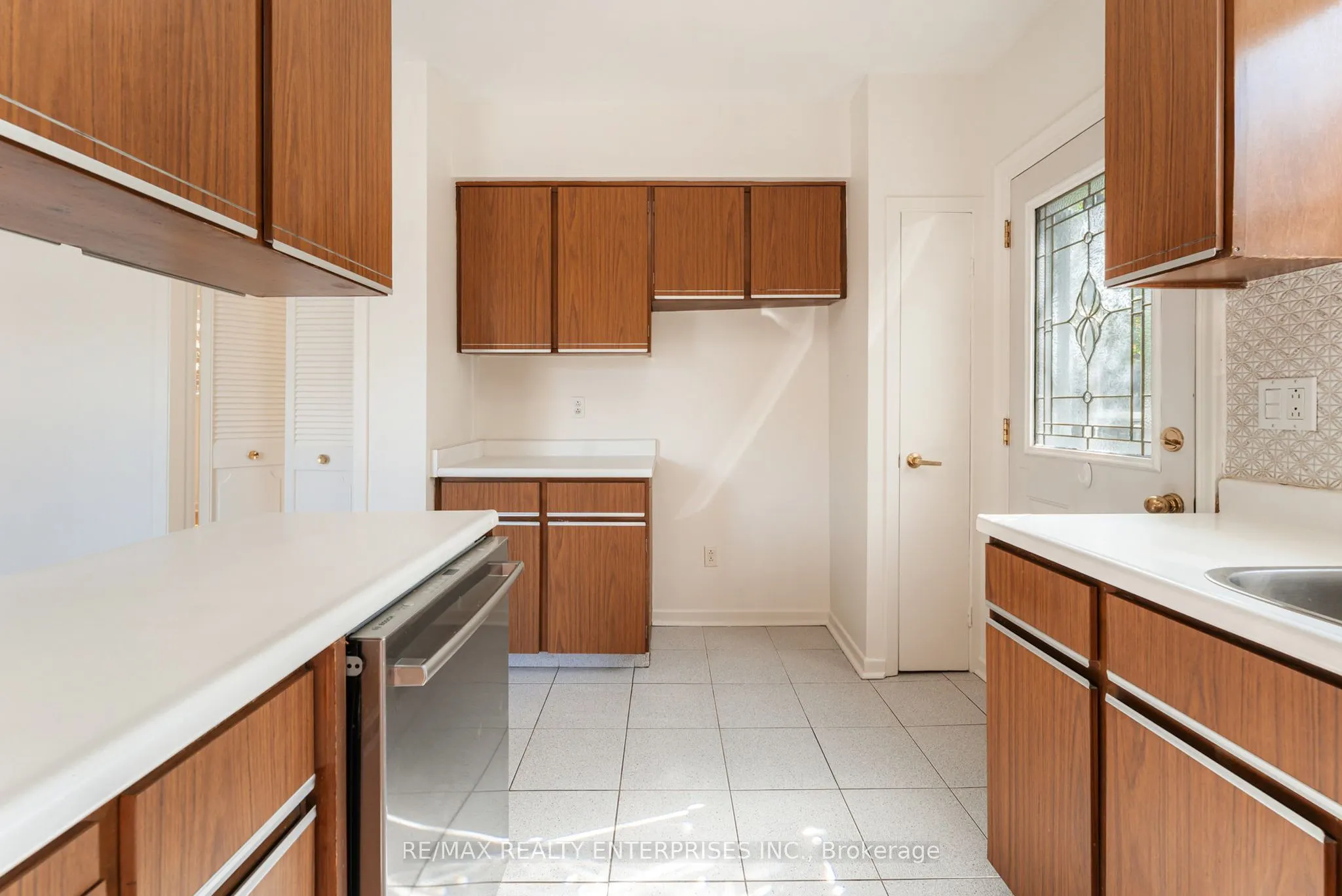 85 John Garland Boulevard