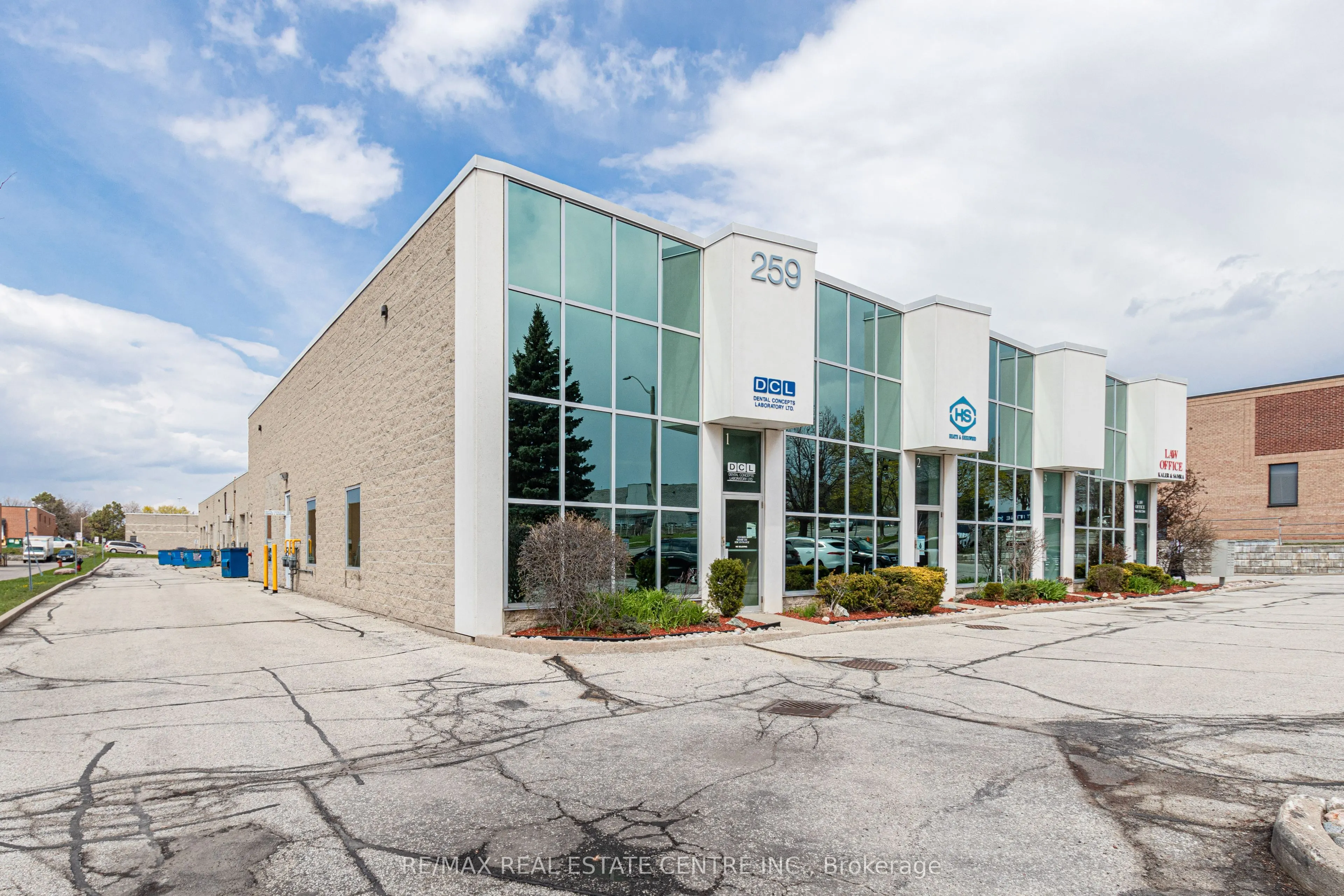 259 Traders Boulevard E, #10