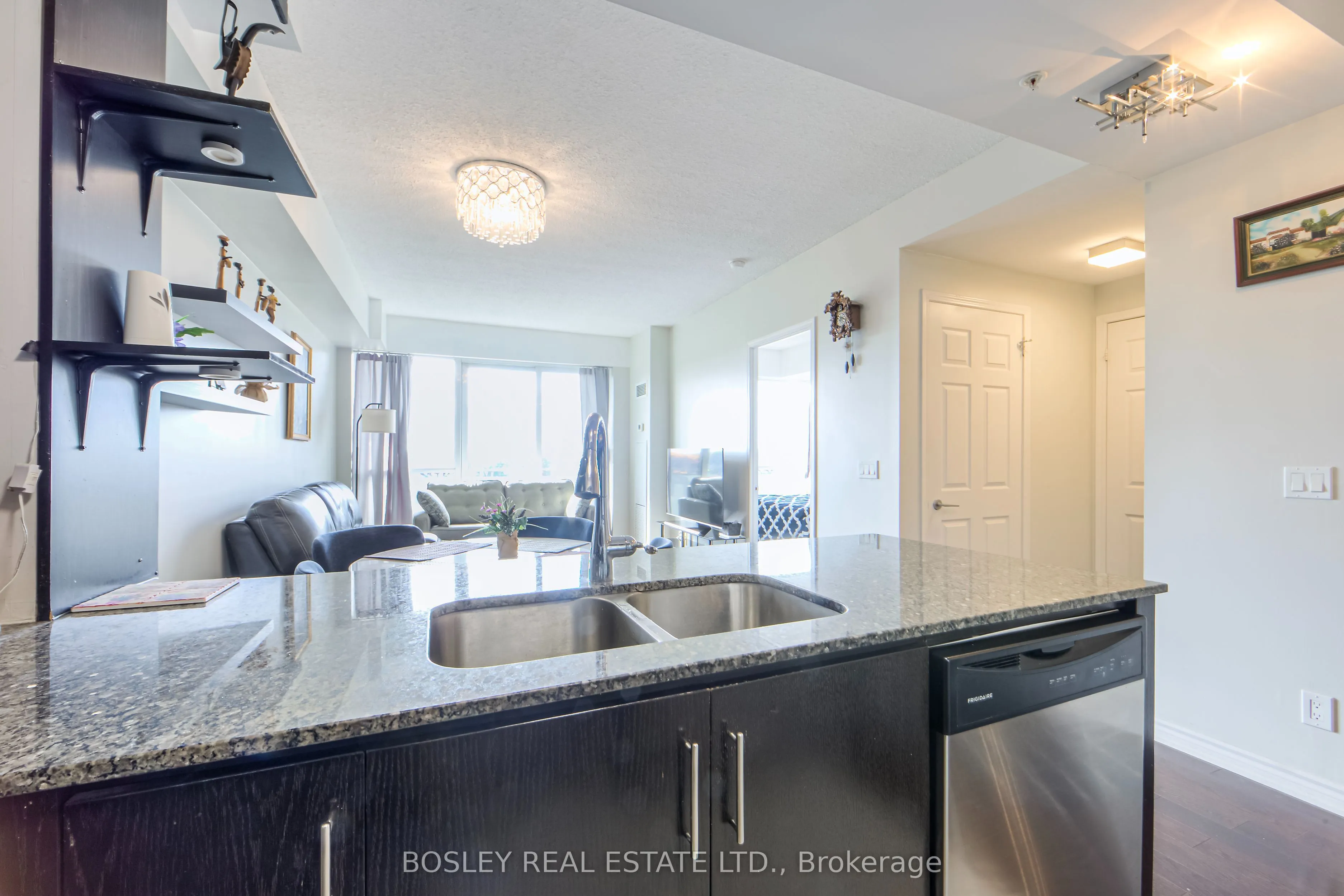 15 James Finlay Way, #630