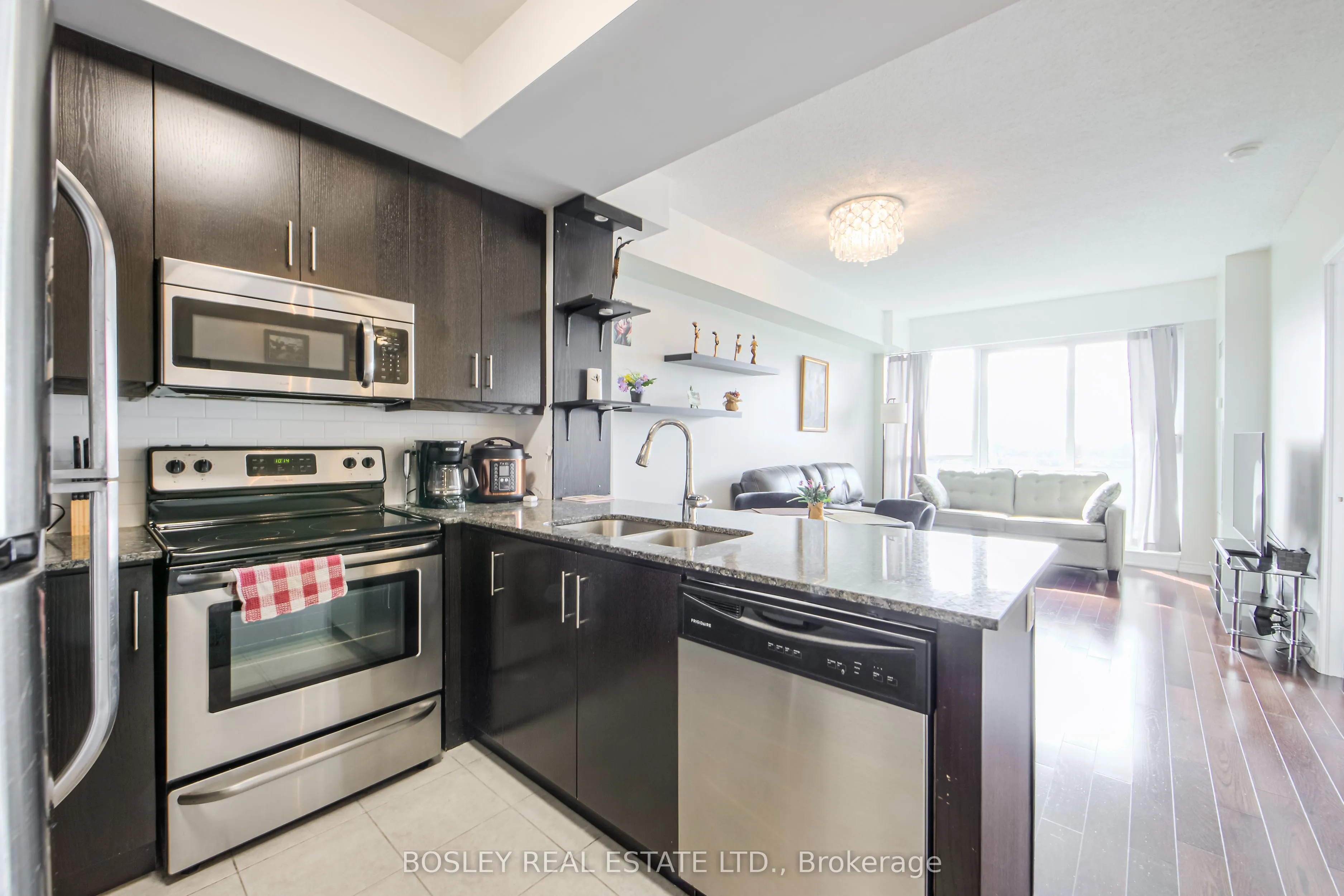 15 James Finlay Way, #630