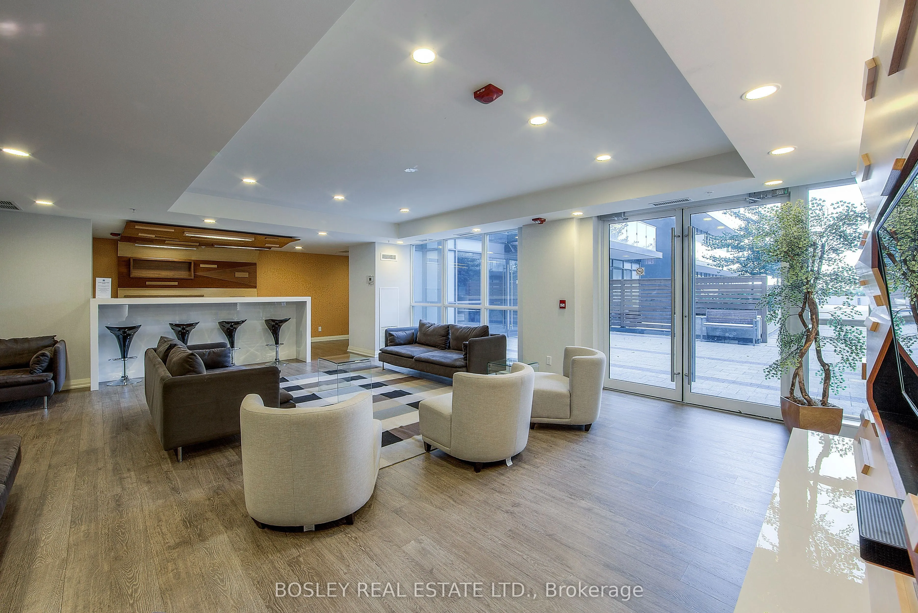 15 James Finlay Way, #630
