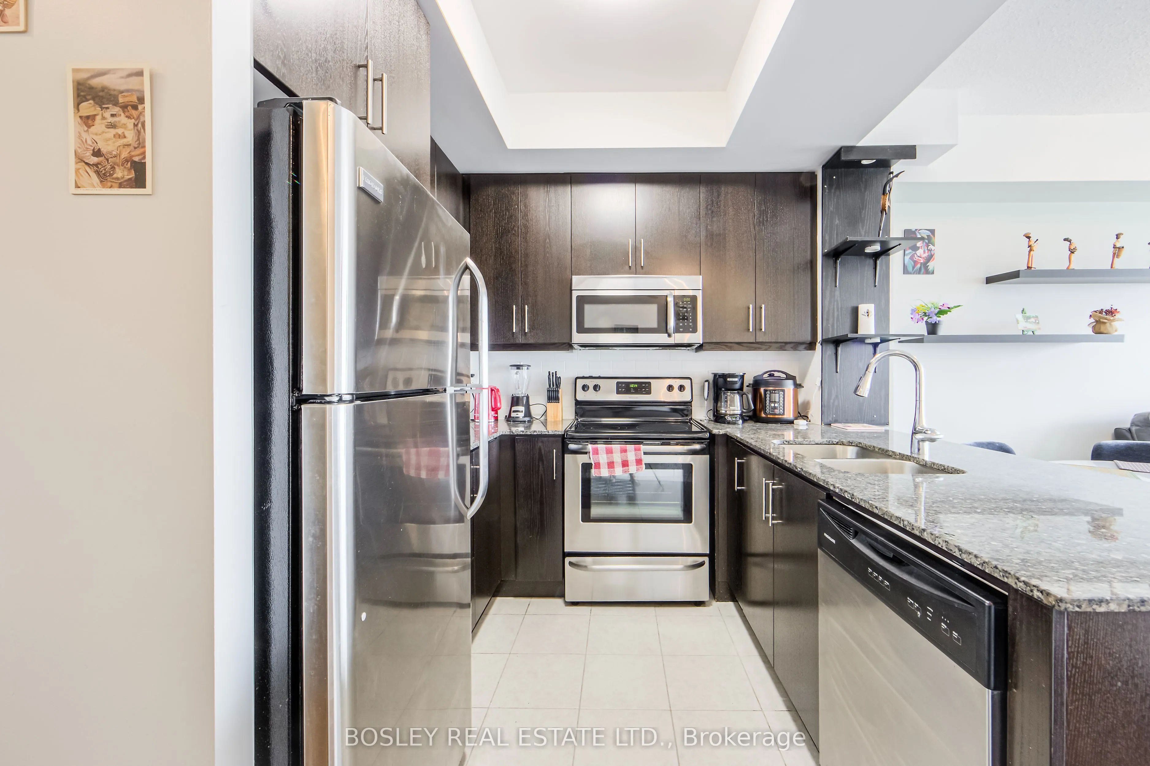 15 James Finlay Way, #630