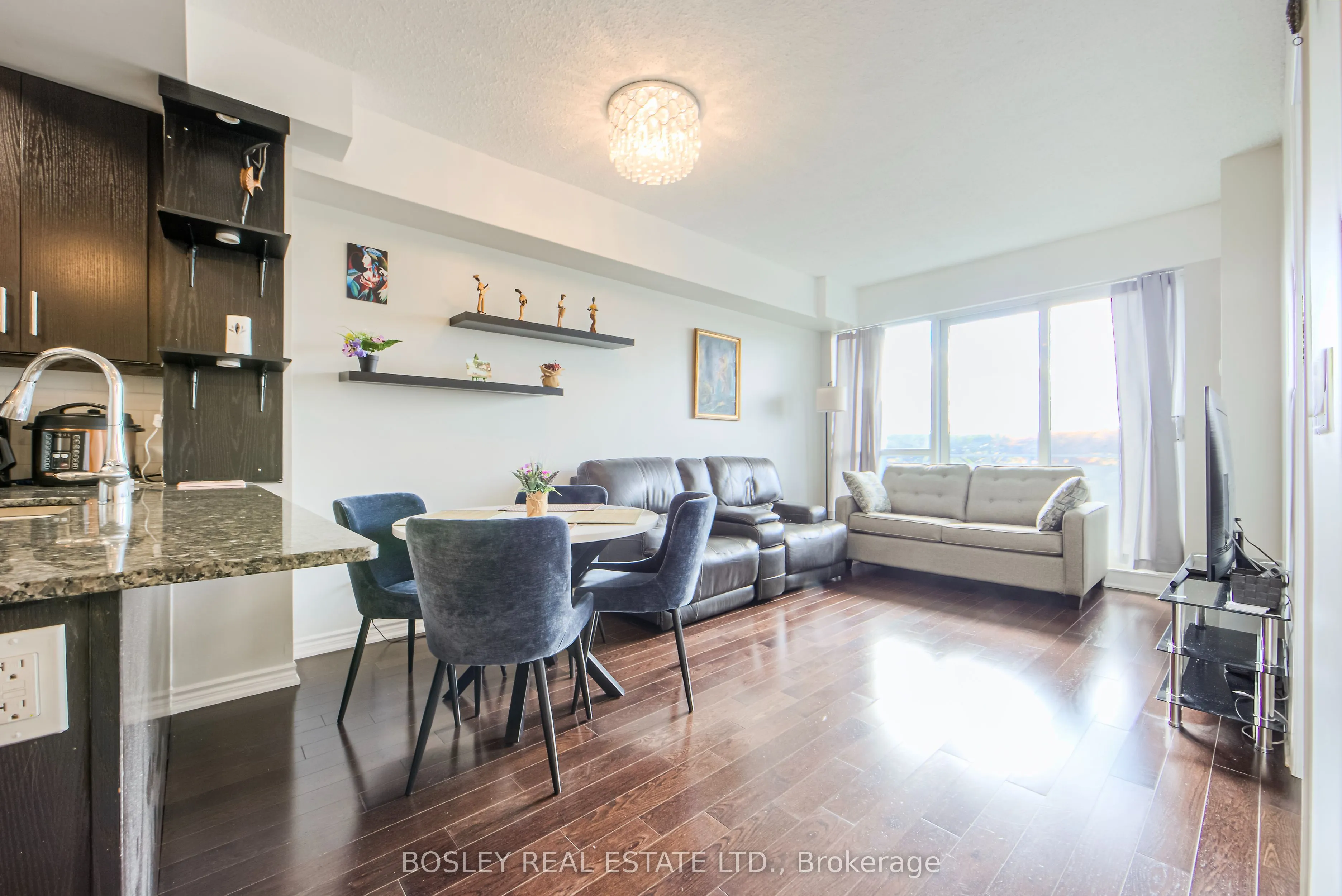 15 James Finlay Way, #630