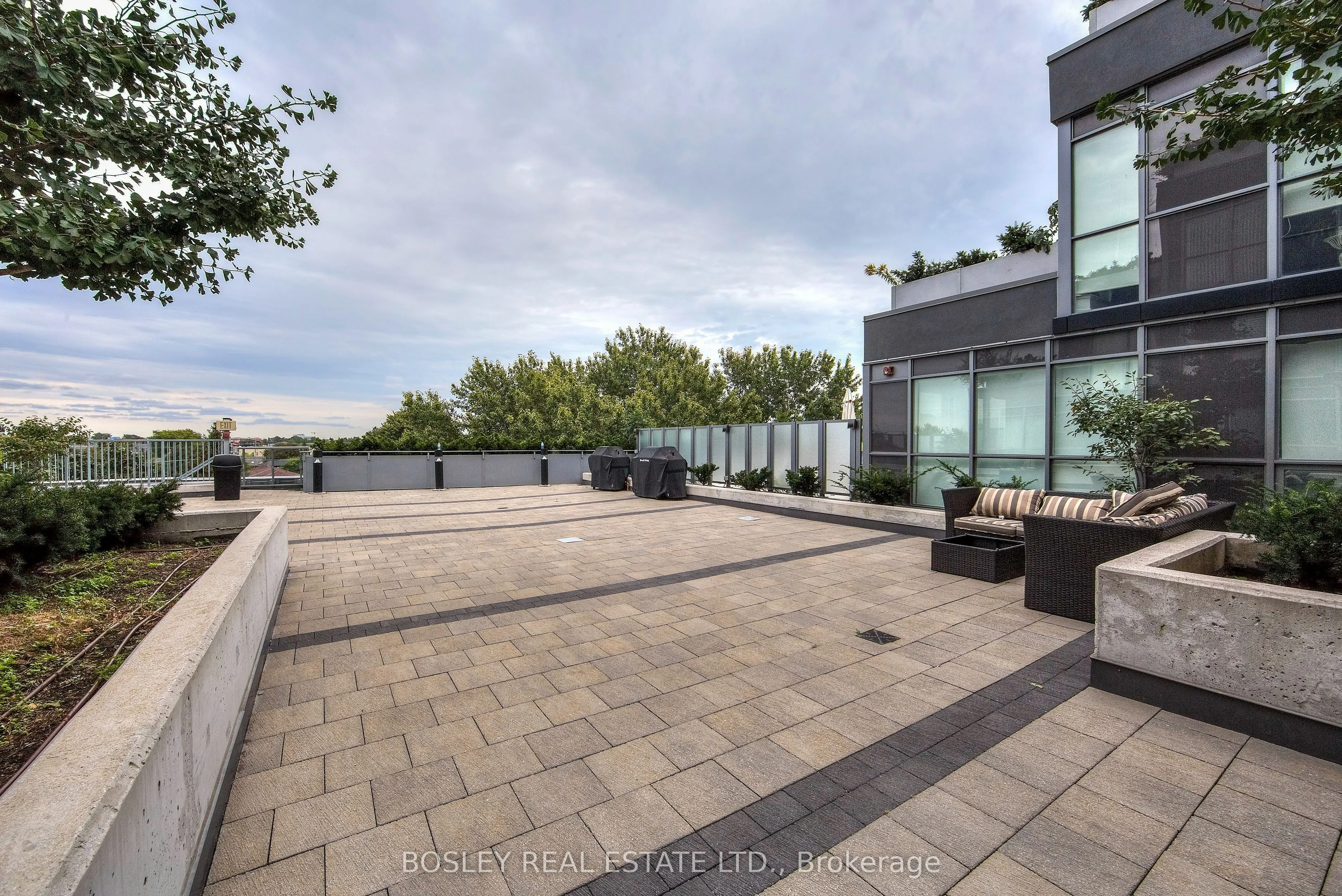 15 James Finlay Way, #630