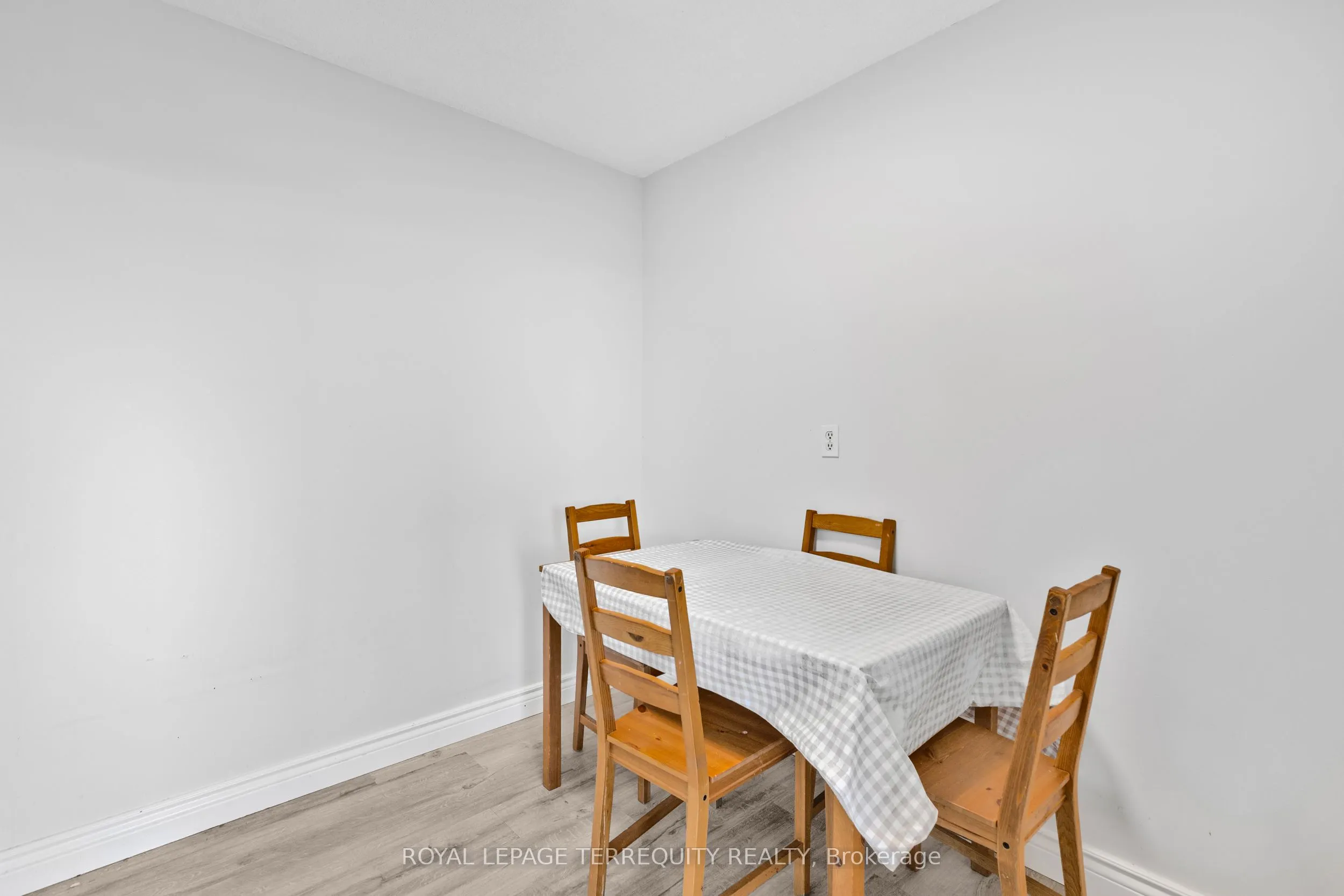 2556 Argyle Road, #601