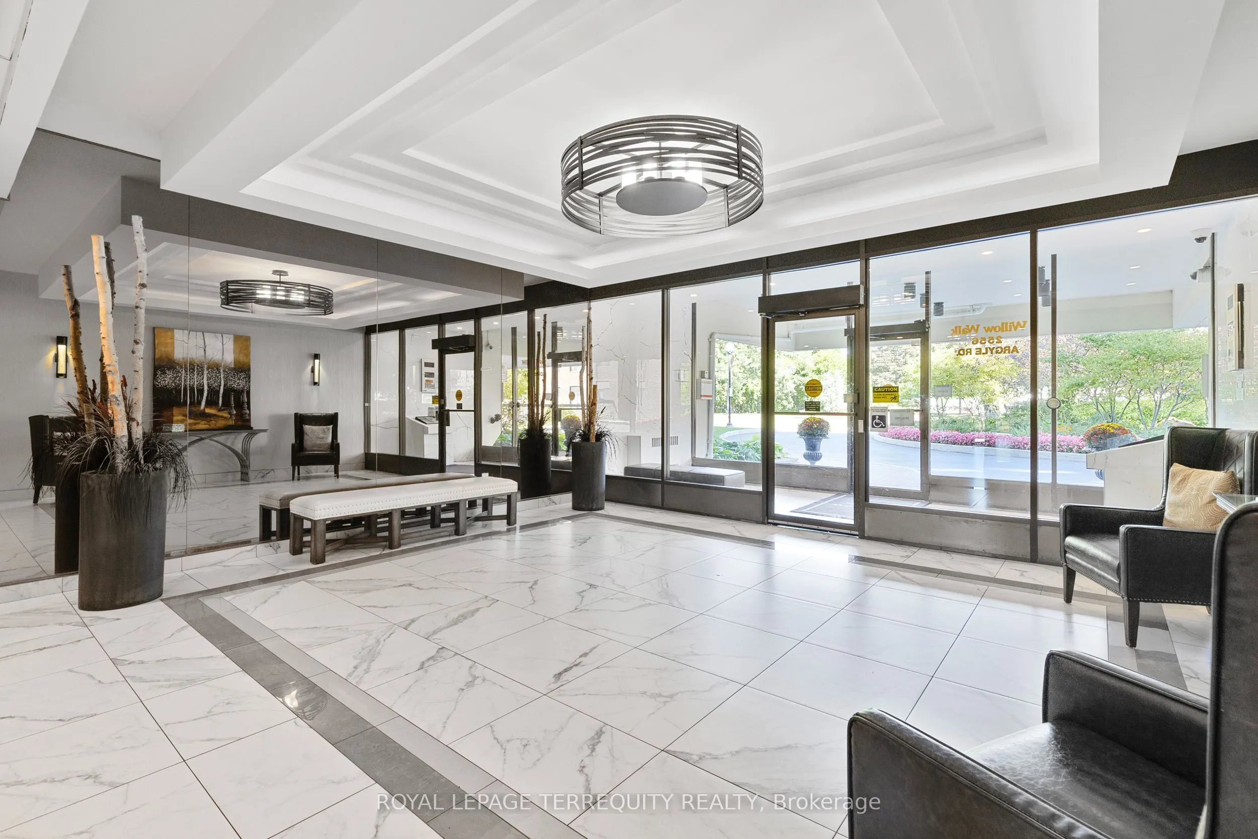 2556 Argyle Road, #601