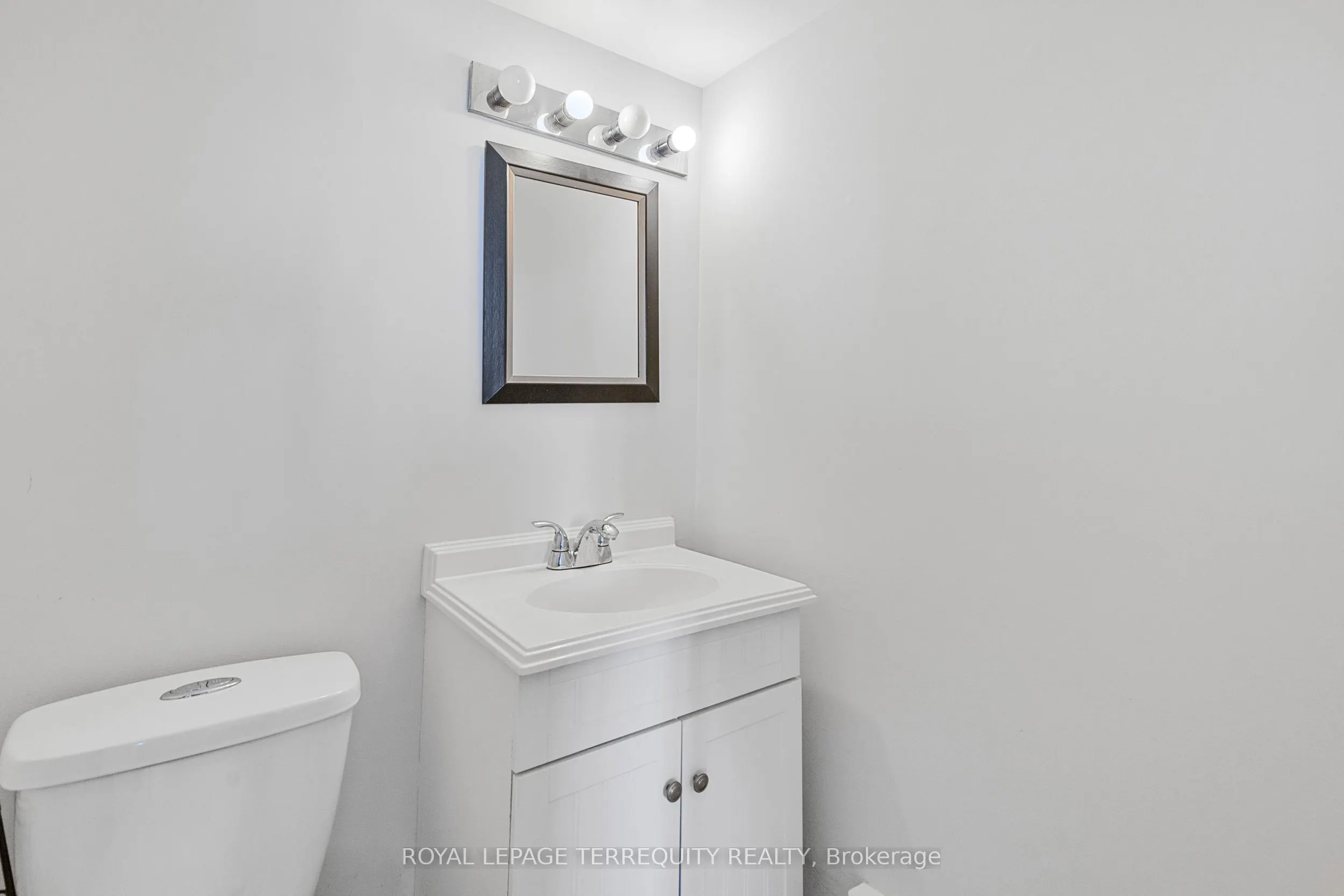 2556 Argyle Road, #601