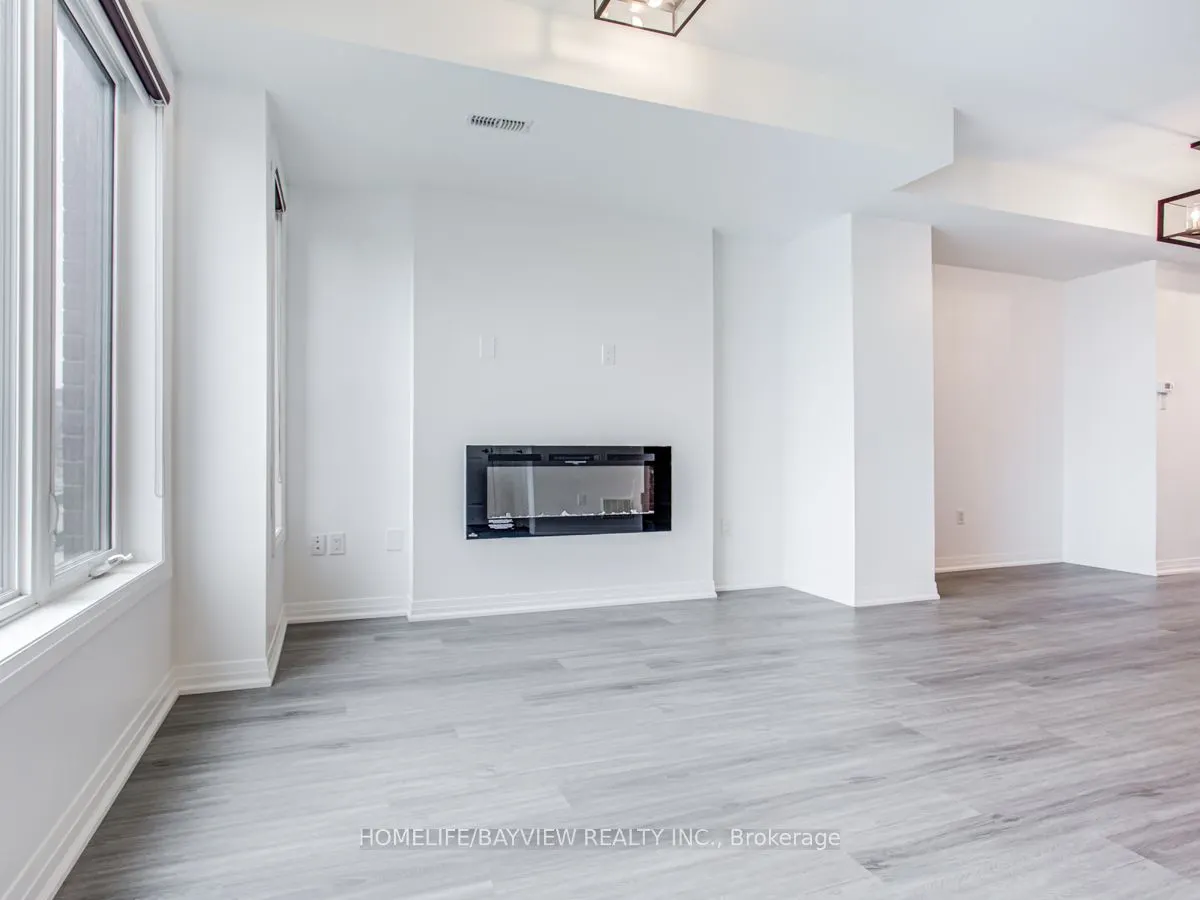 229 Downsview Park Boulevard