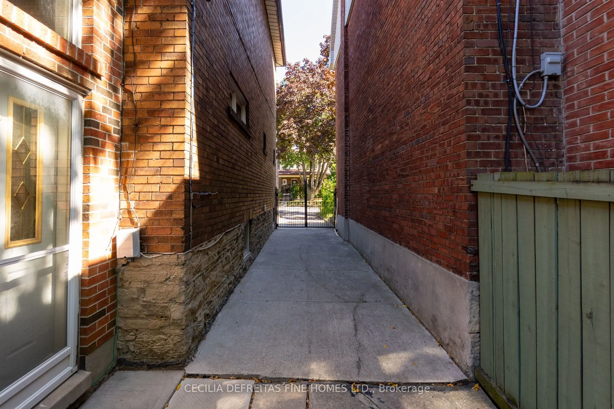 48 Westmount Avenue