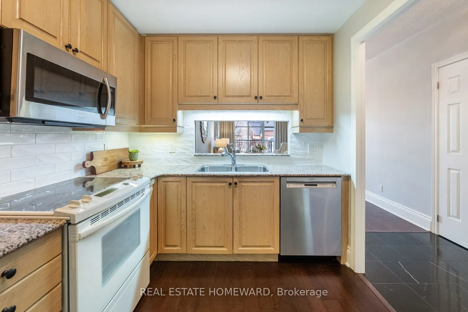 3085 Bloor Street W, #312