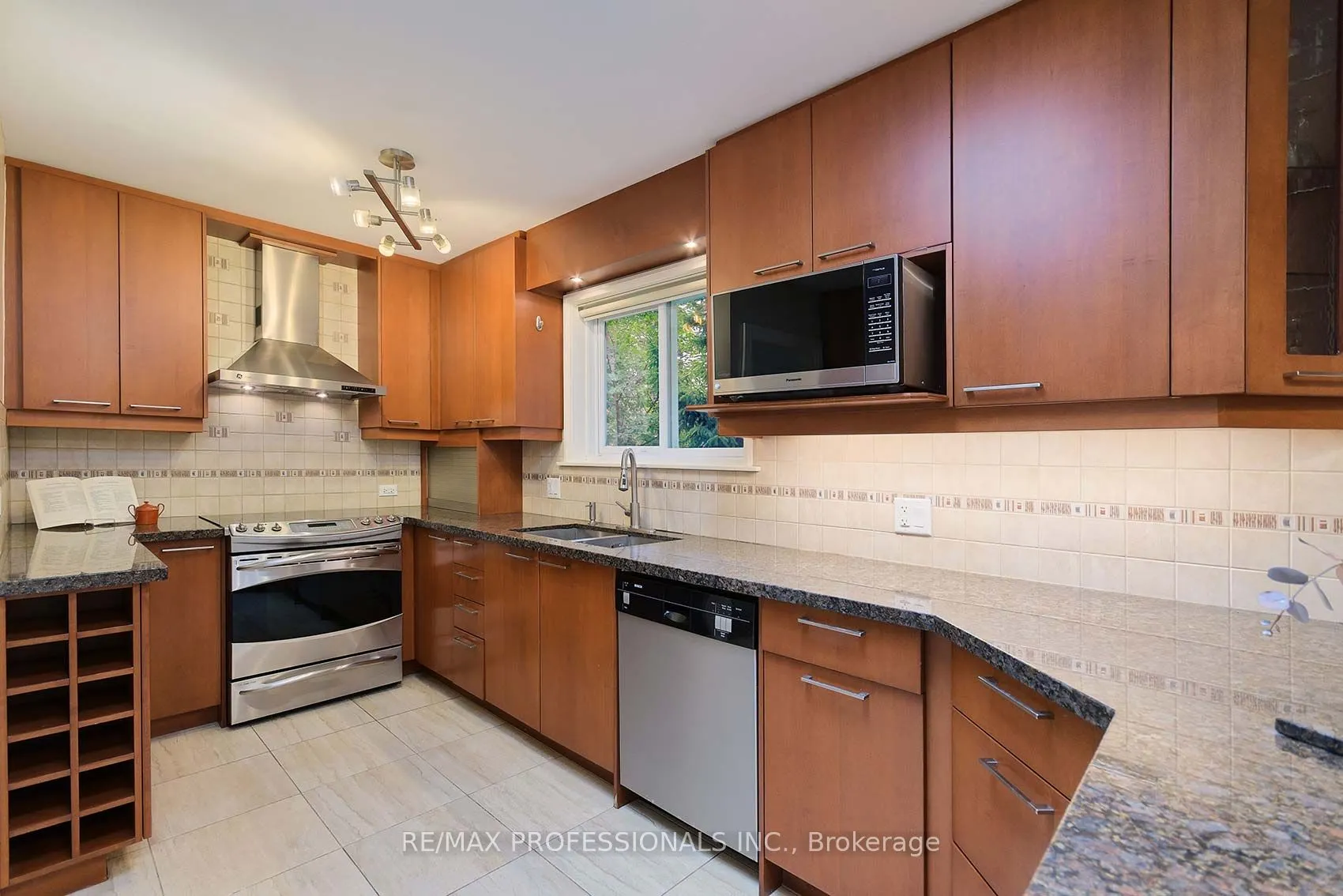 37 Sunplains Crescent