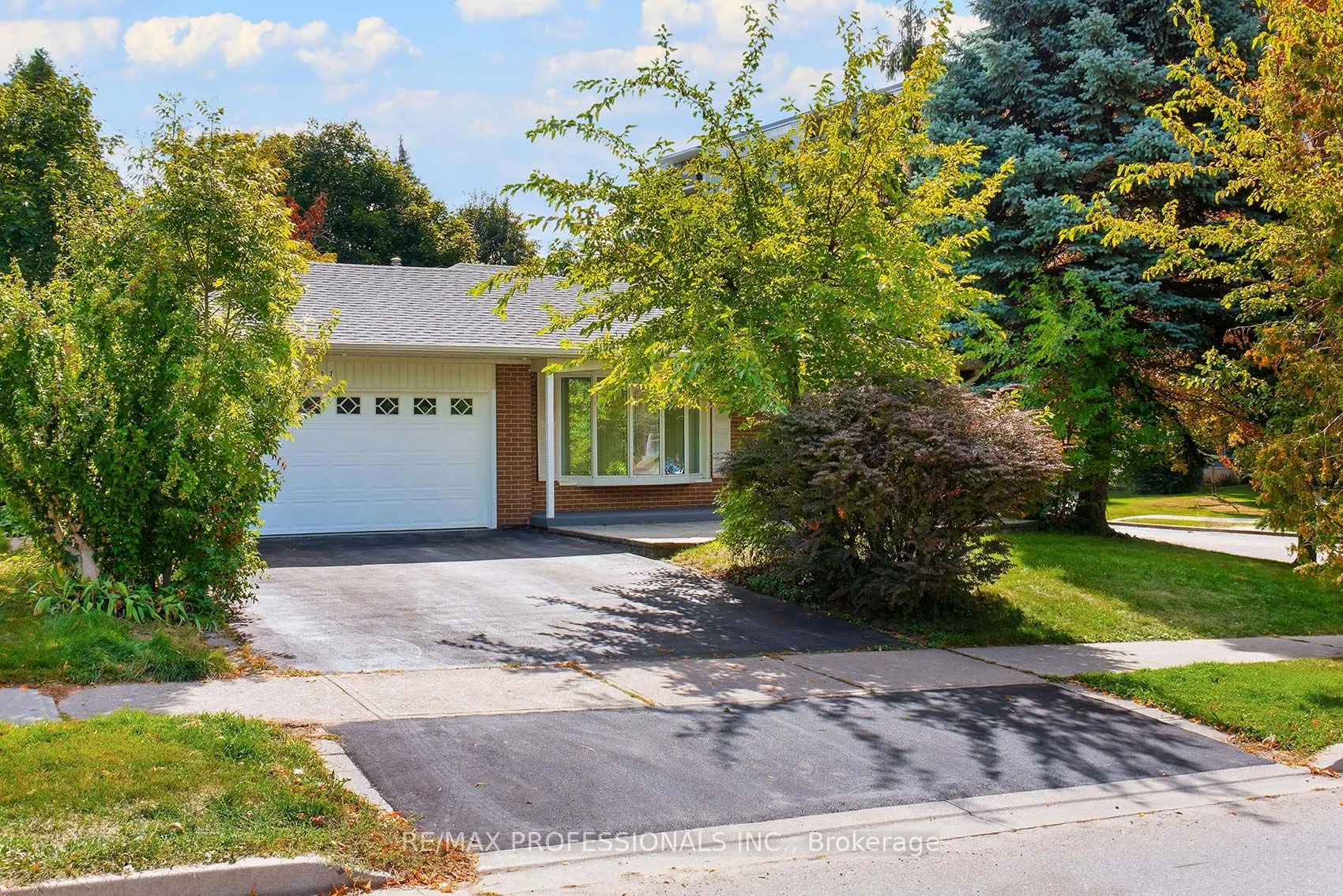 37 Sunplains Crescent