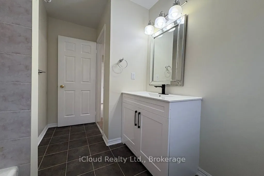 1220 Knight Trail