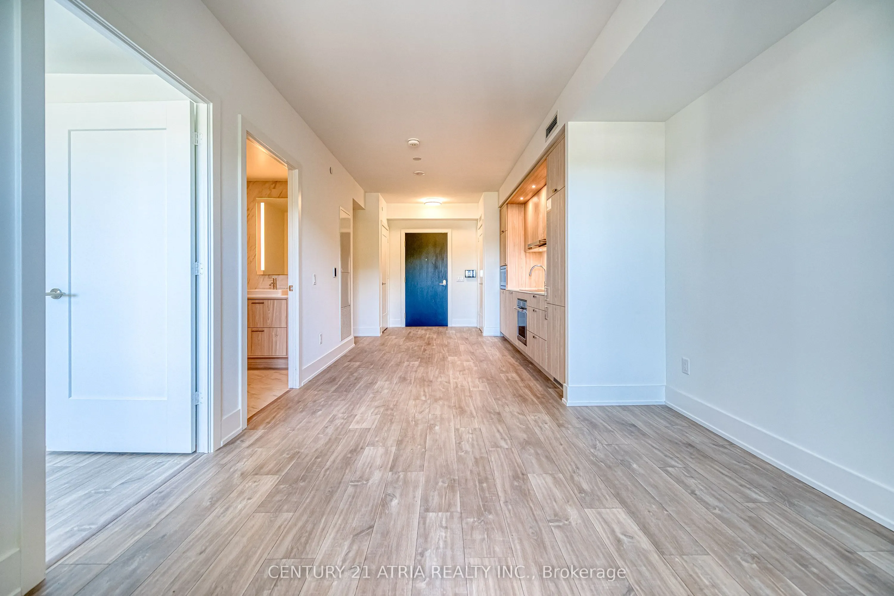 259 THE KINGSWAY, #211