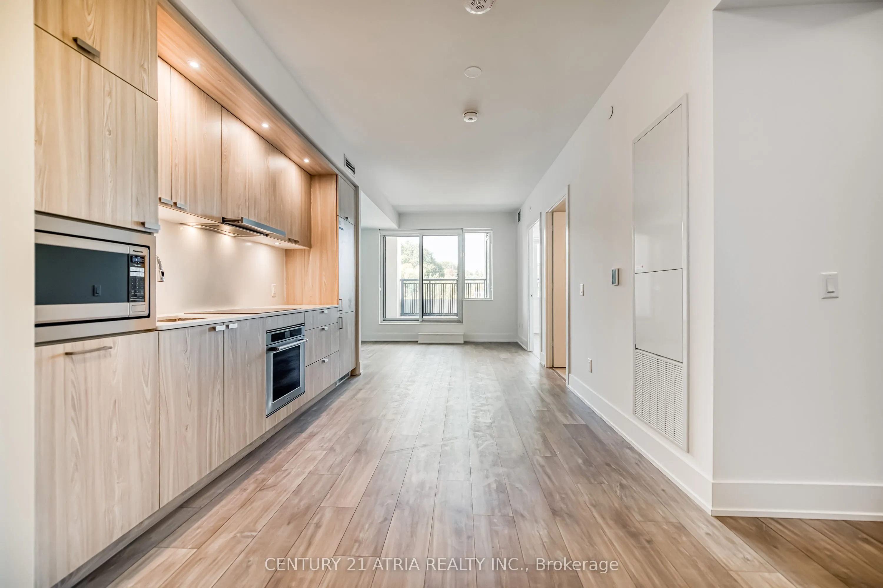 259 THE KINGSWAY, #211