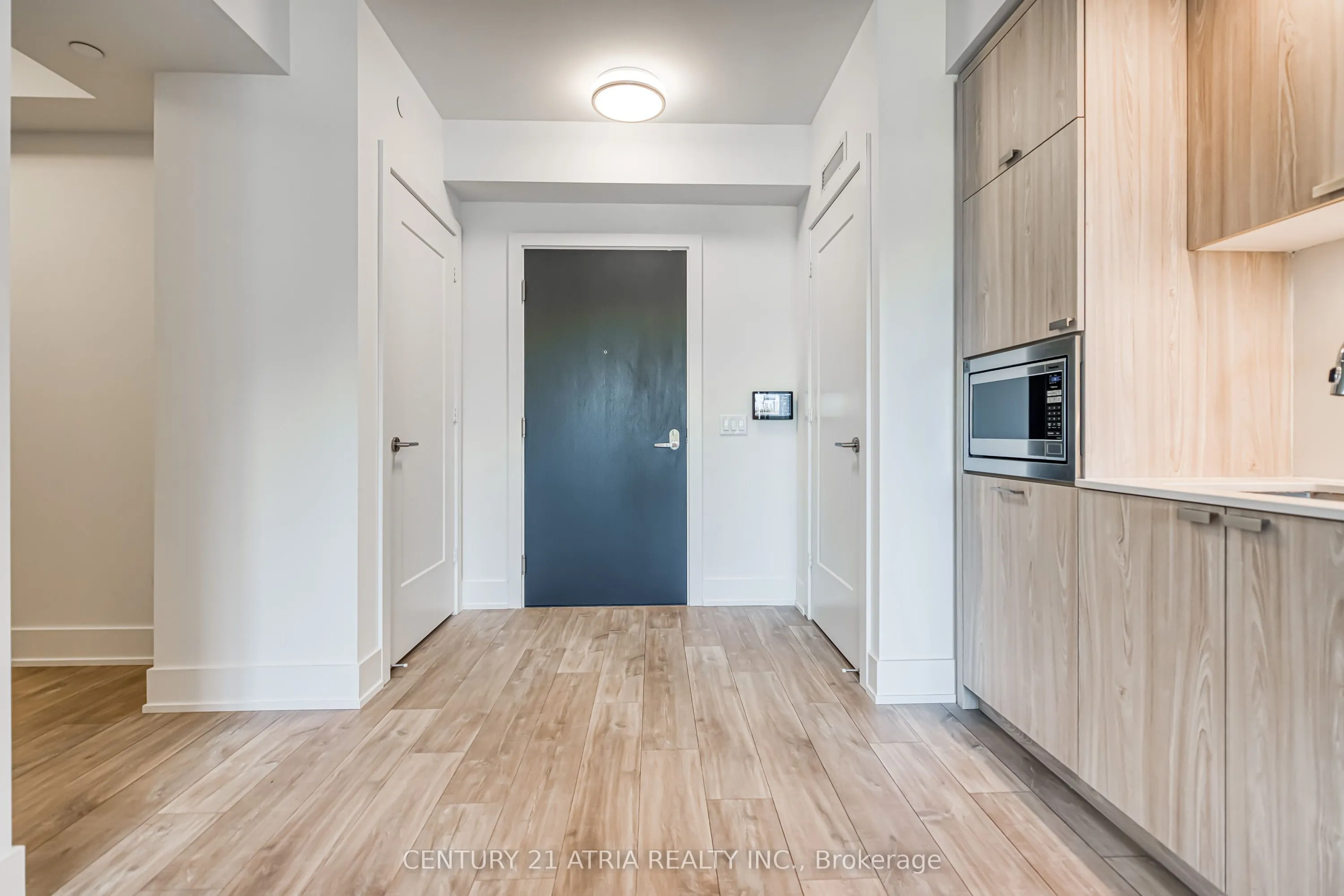 259 THE KINGSWAY, #211