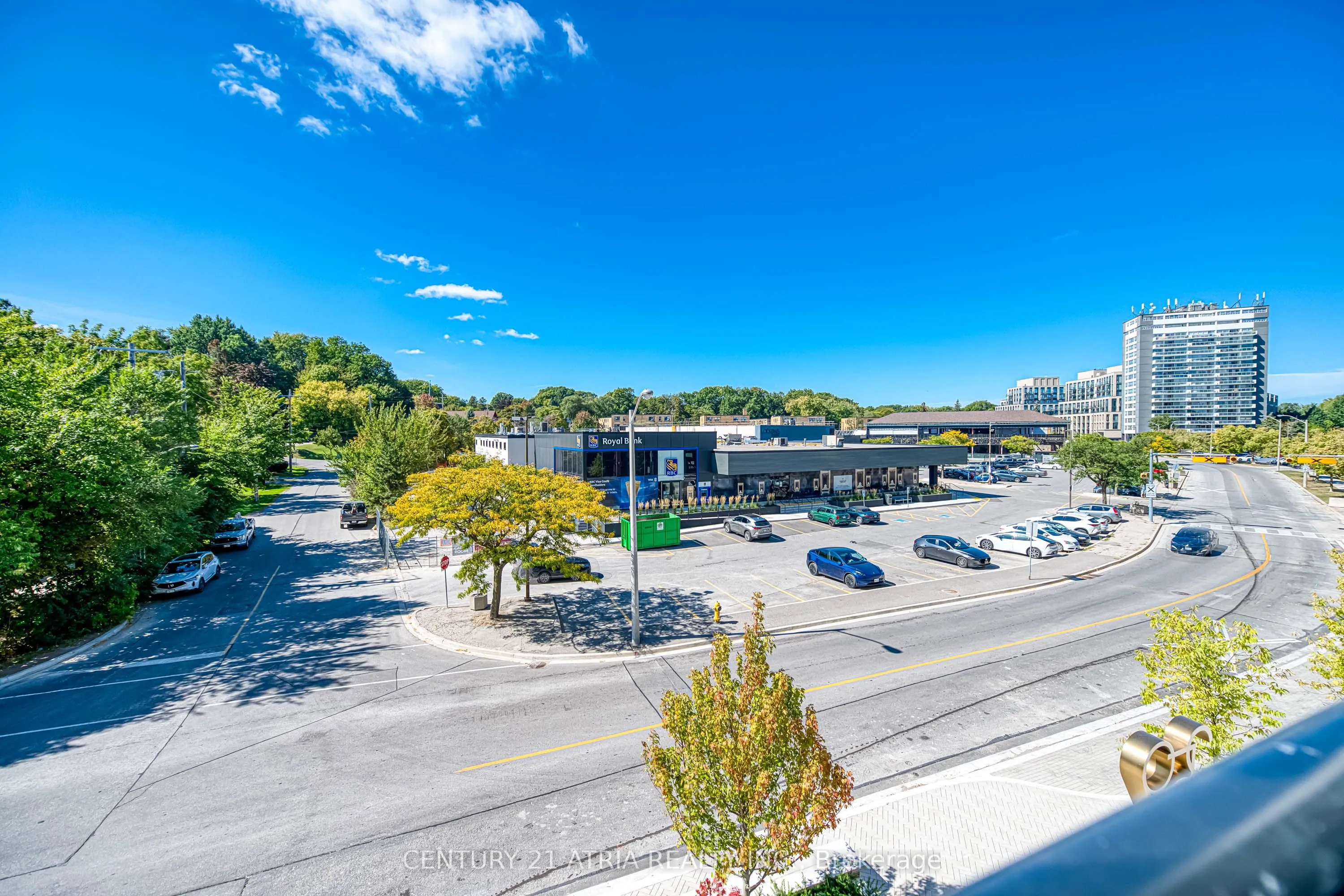 259 THE KINGSWAY, #211