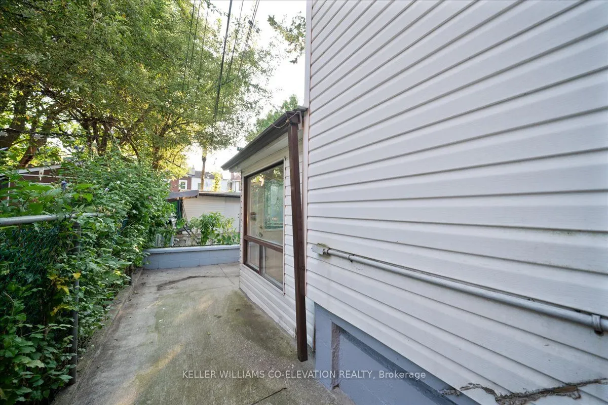 85 Emerson Avenue
