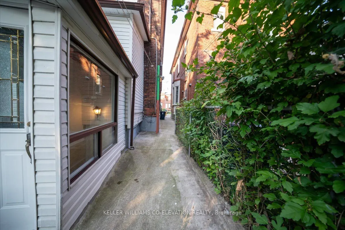 85 Emerson Avenue