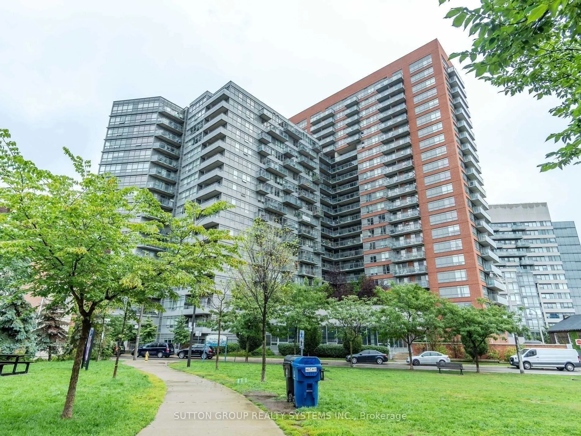 38 Joe Shuster Way, #105
