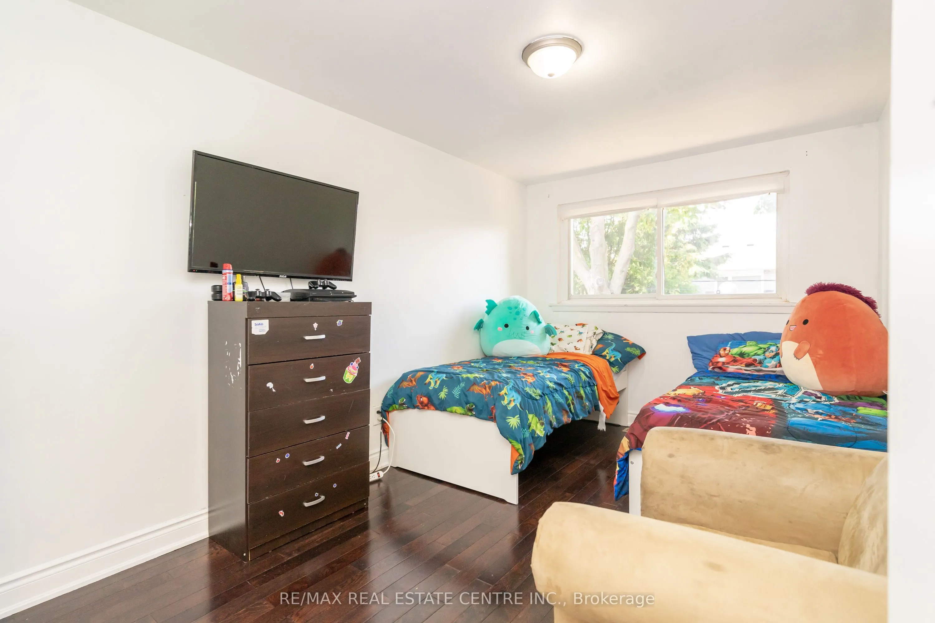 105 Aloma Crescent