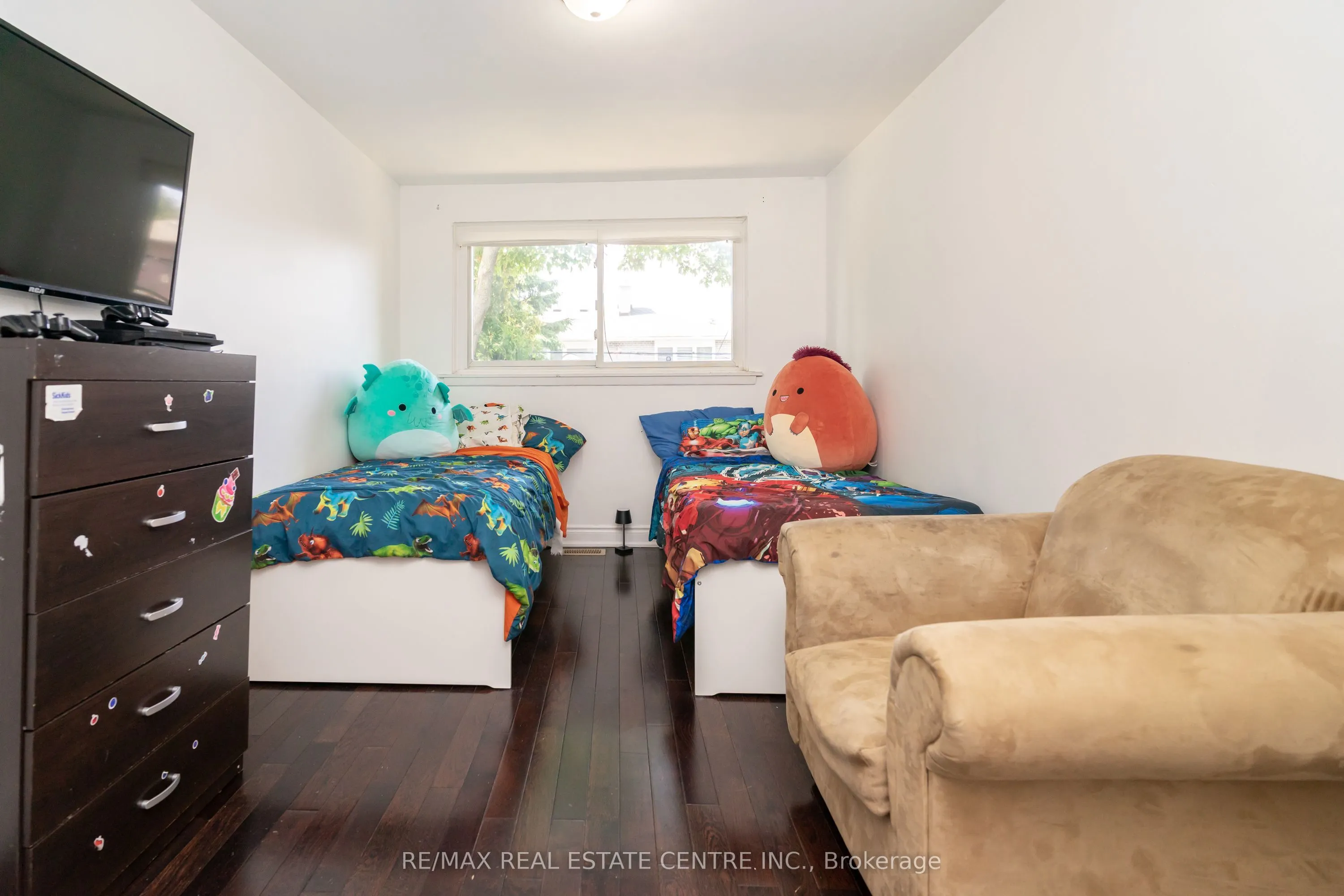 105 Aloma Crescent