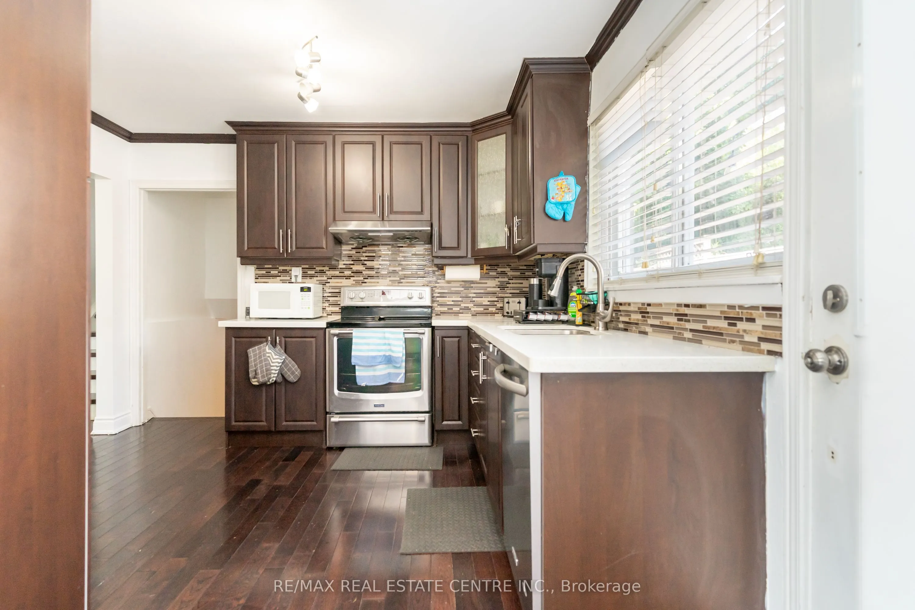 105 Aloma Crescent