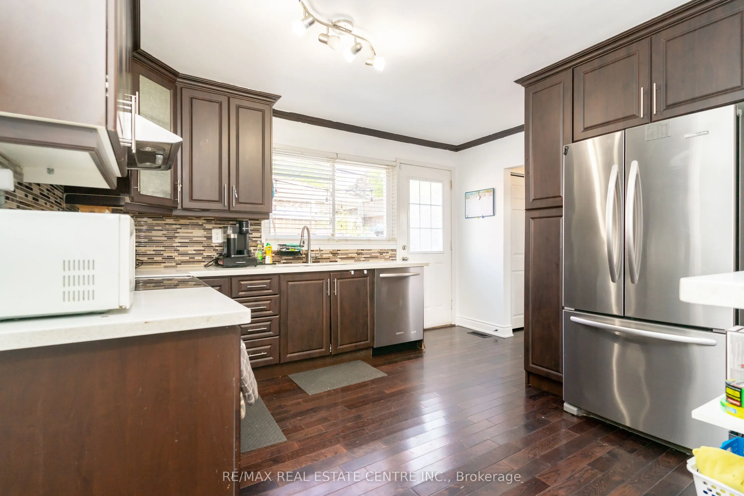 105 Aloma Crescent