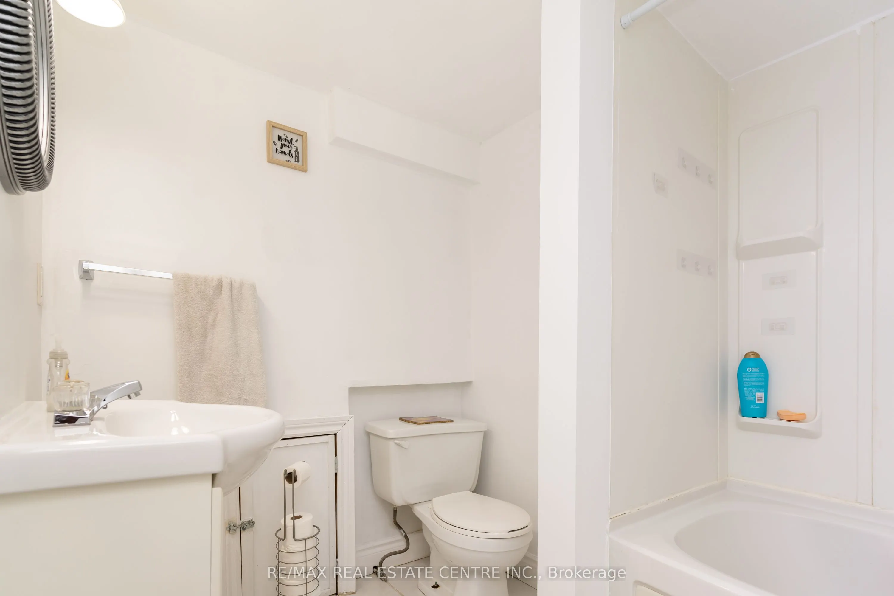 105 Aloma Crescent