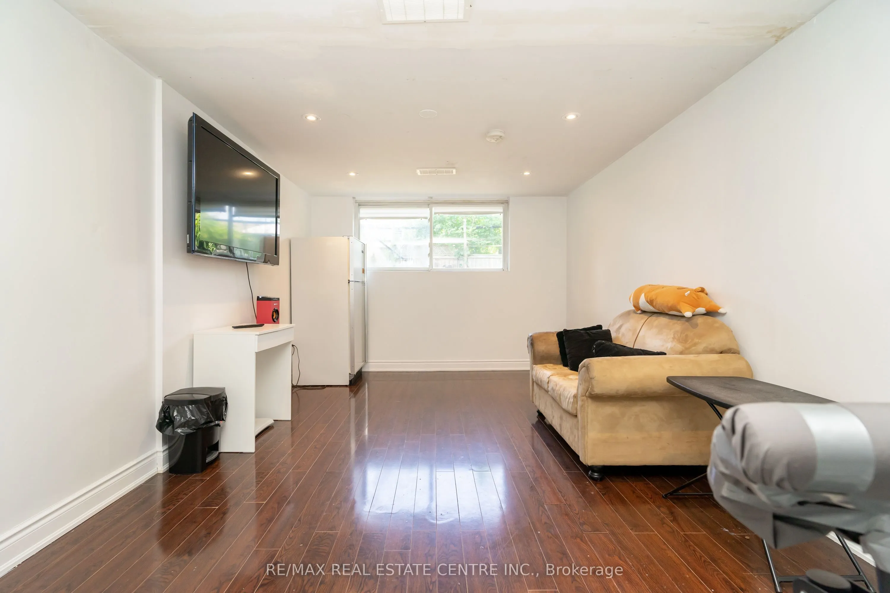 105 Aloma Crescent