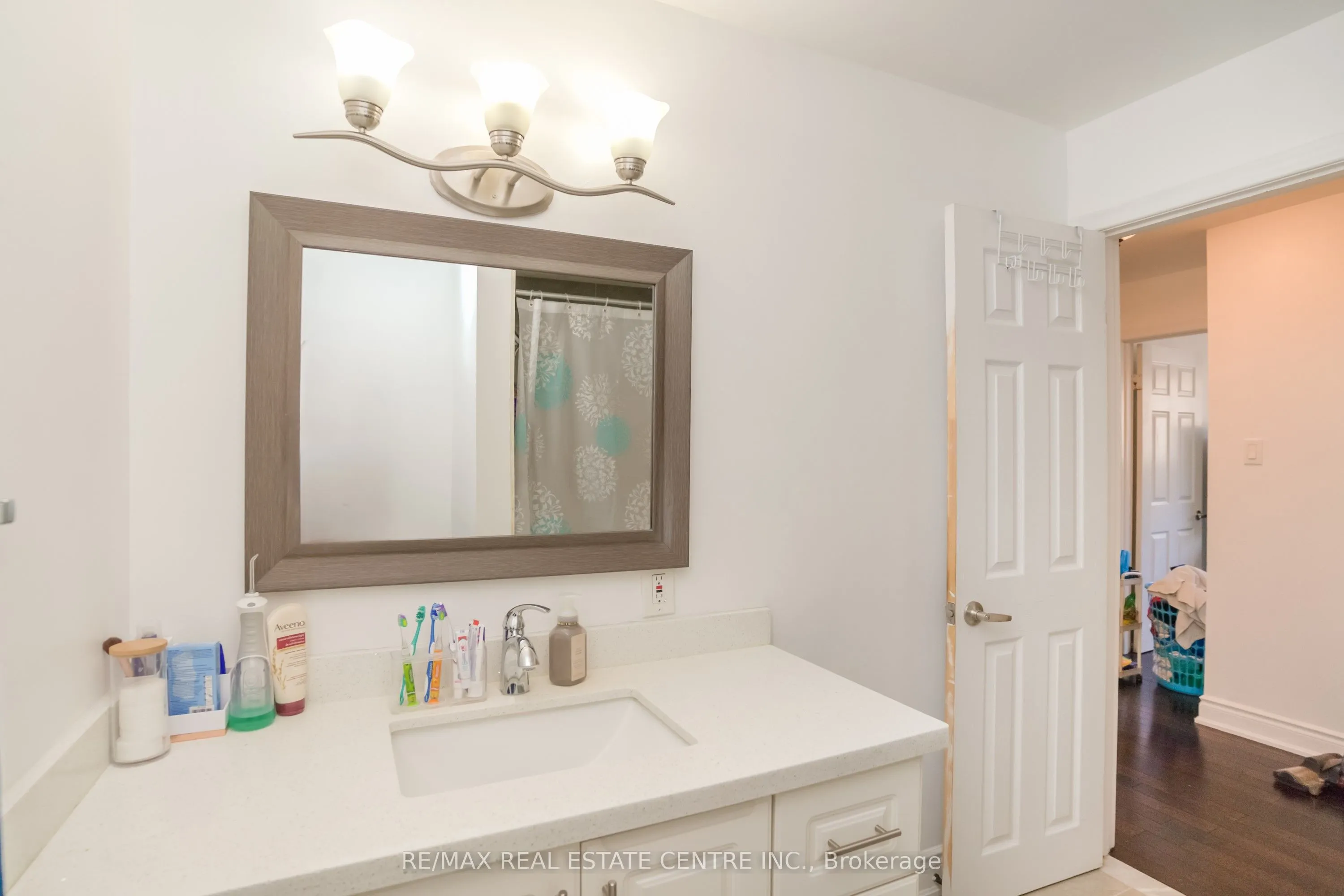 105 Aloma Crescent