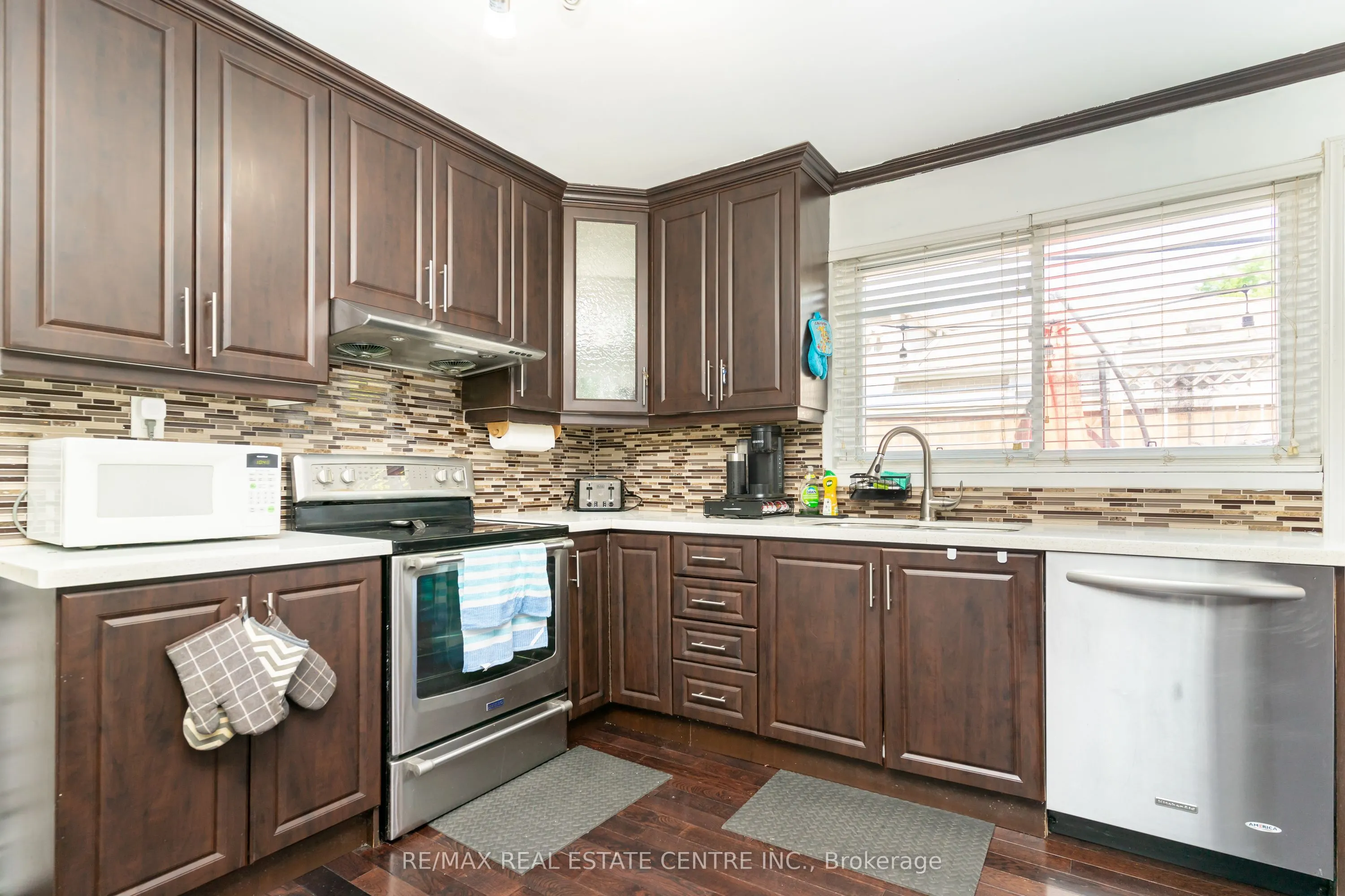 105 Aloma Crescent