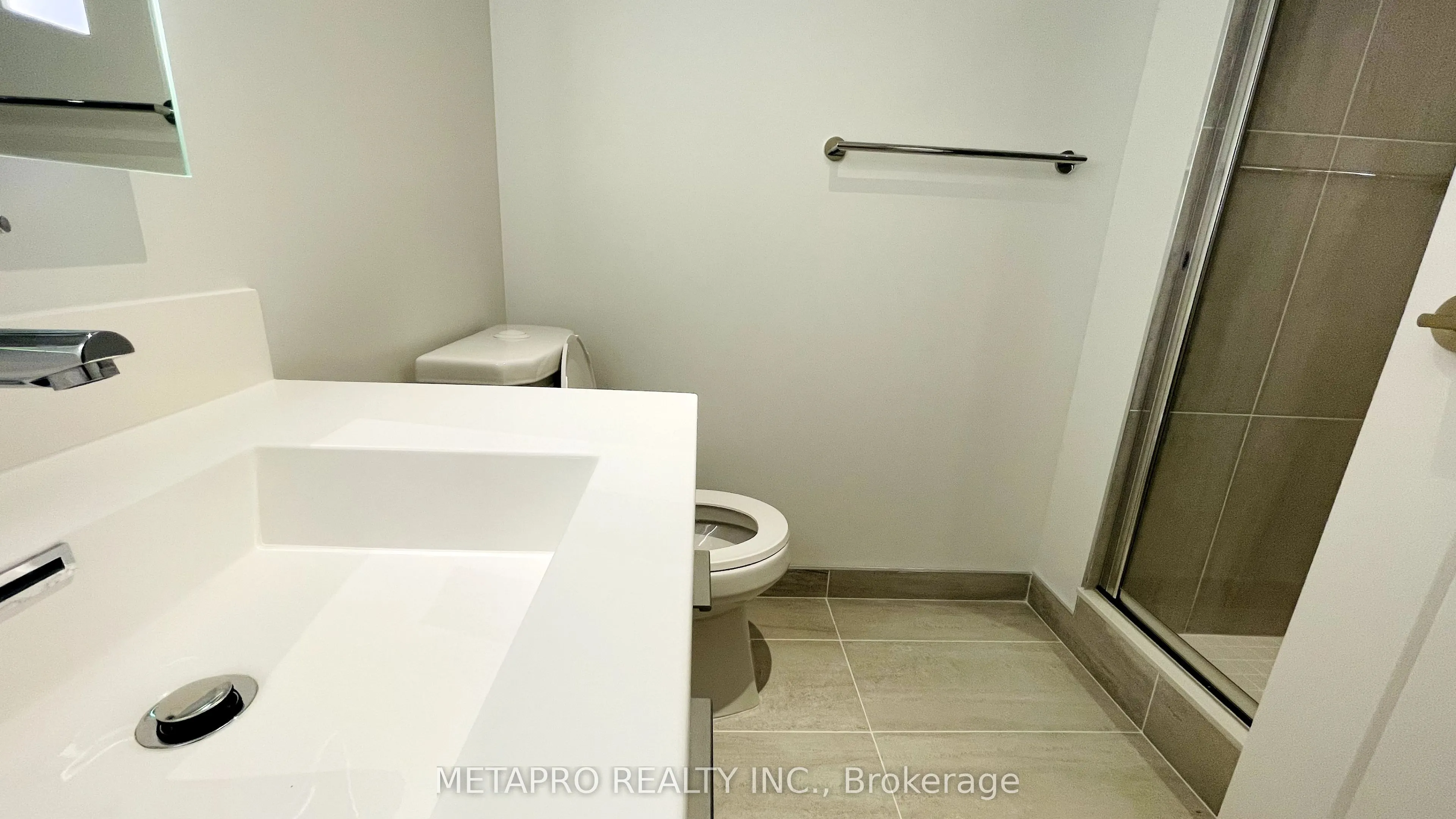 5 Mabelle Avenue, ##2733
