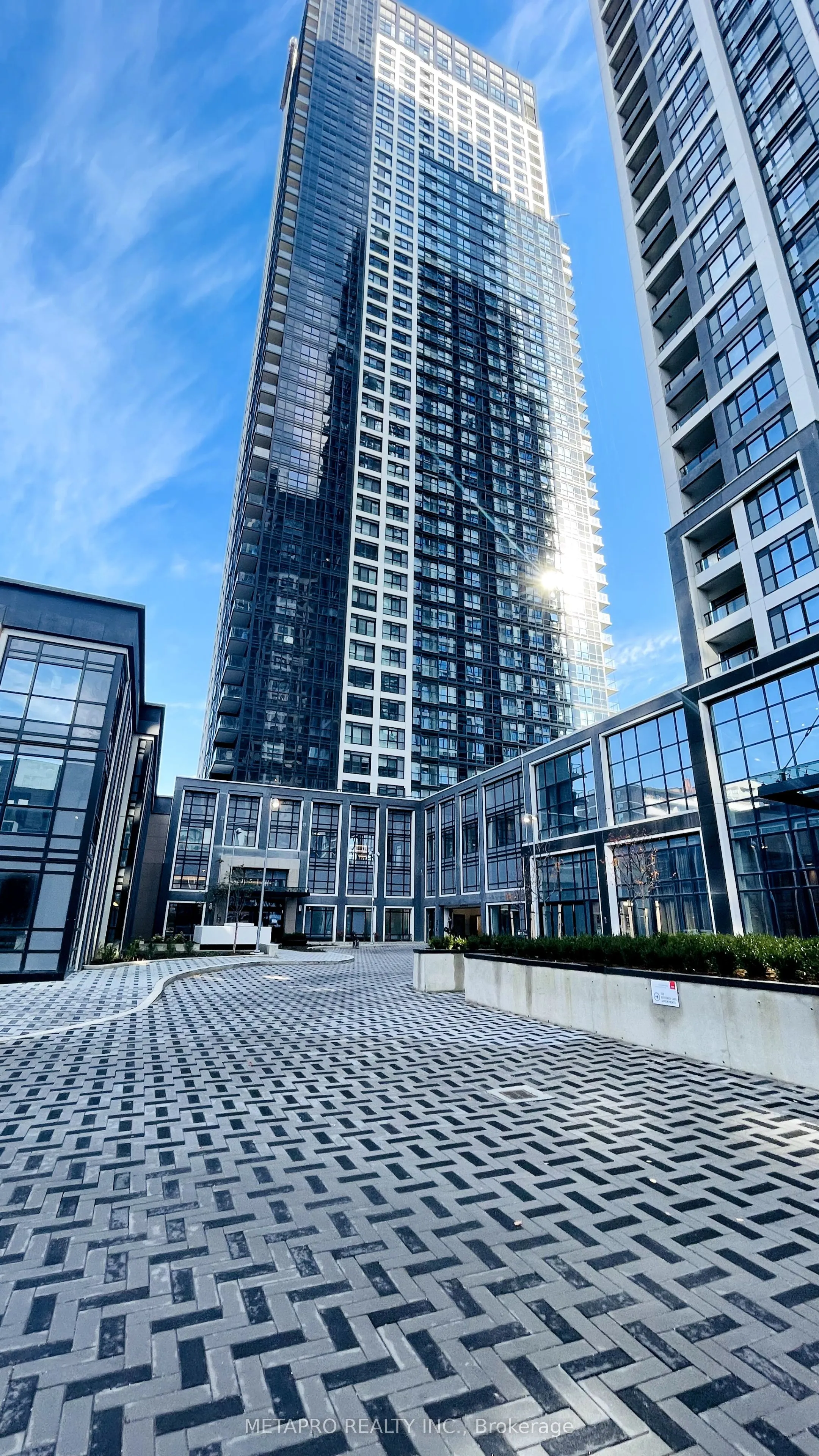 5 Mabelle Avenue, ##2733